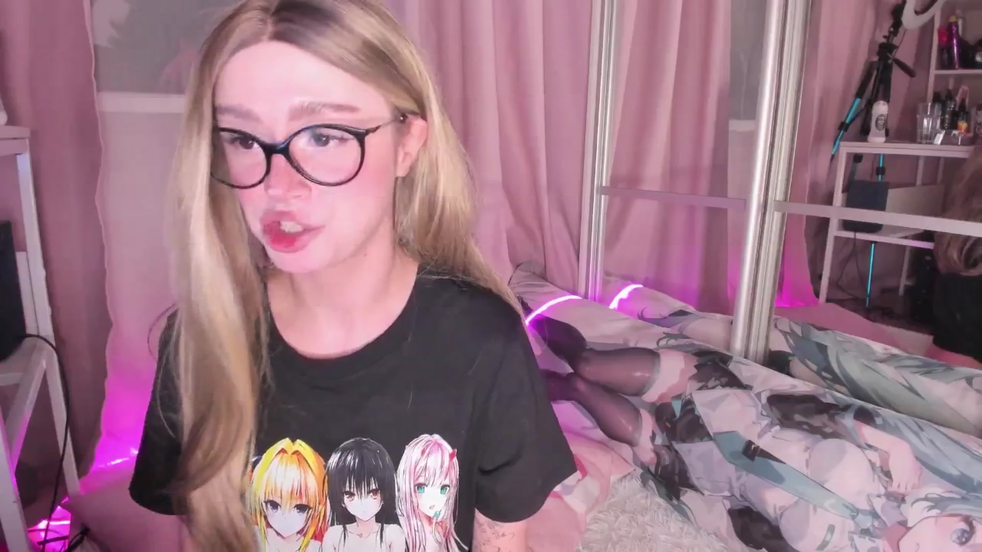 Gallery image thumbnail from AliceXsweeT's myfreecams stream on, 02/09/2026, 17:22 image 20 of 20