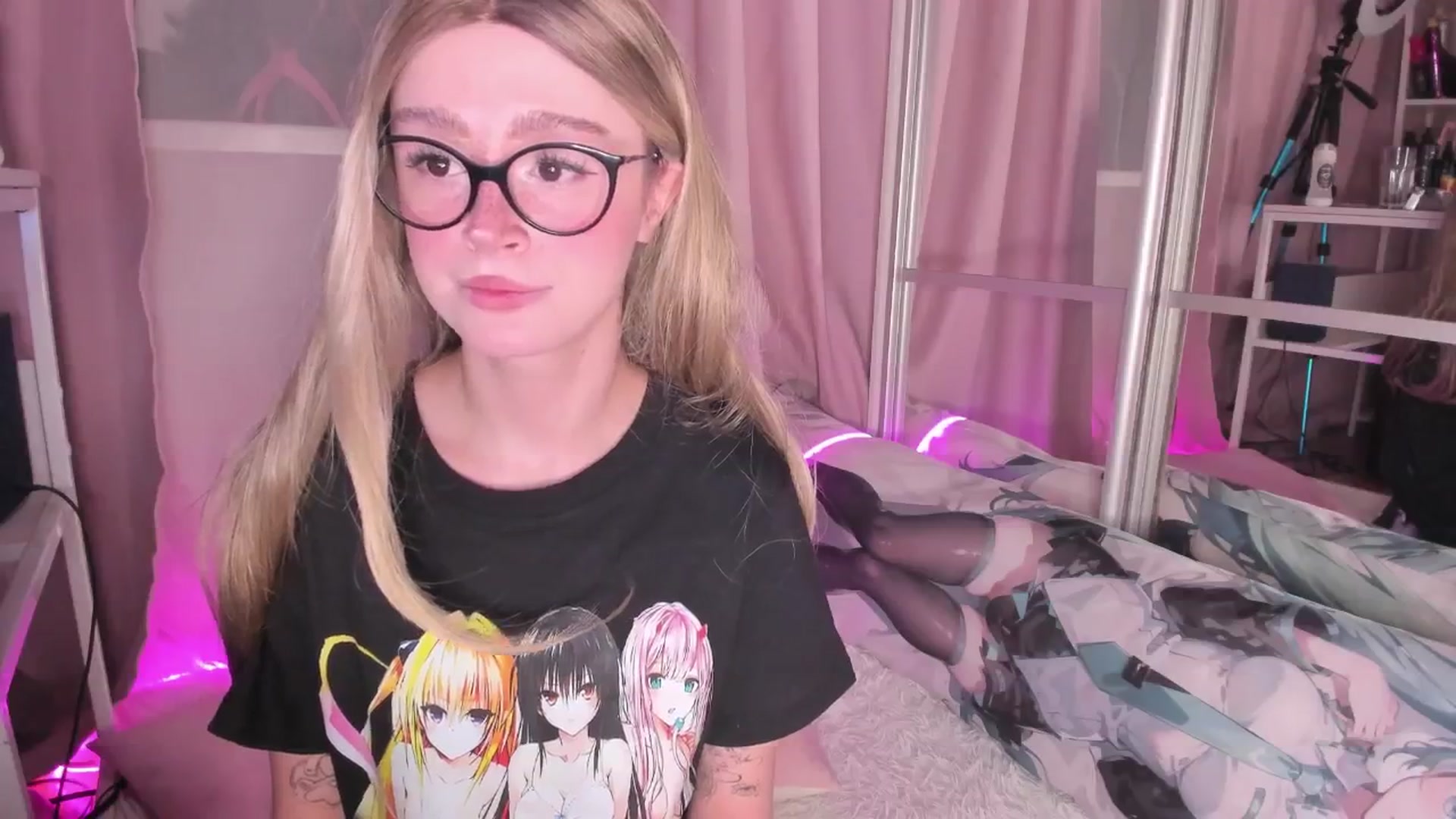 Gallery image thumbnail from AliceXsweeT's myfreecams stream on, 02/09/2026, 17:22 image 9 of 20