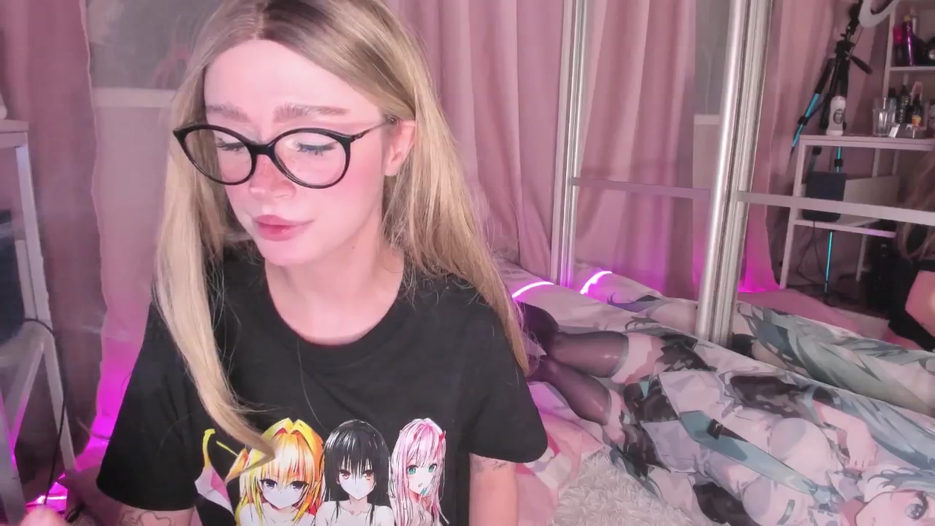 Gallery image thumbnail from AliceXsweeT's myfreecams stream on, 02/09/2026, 17:22 image 19 of 20