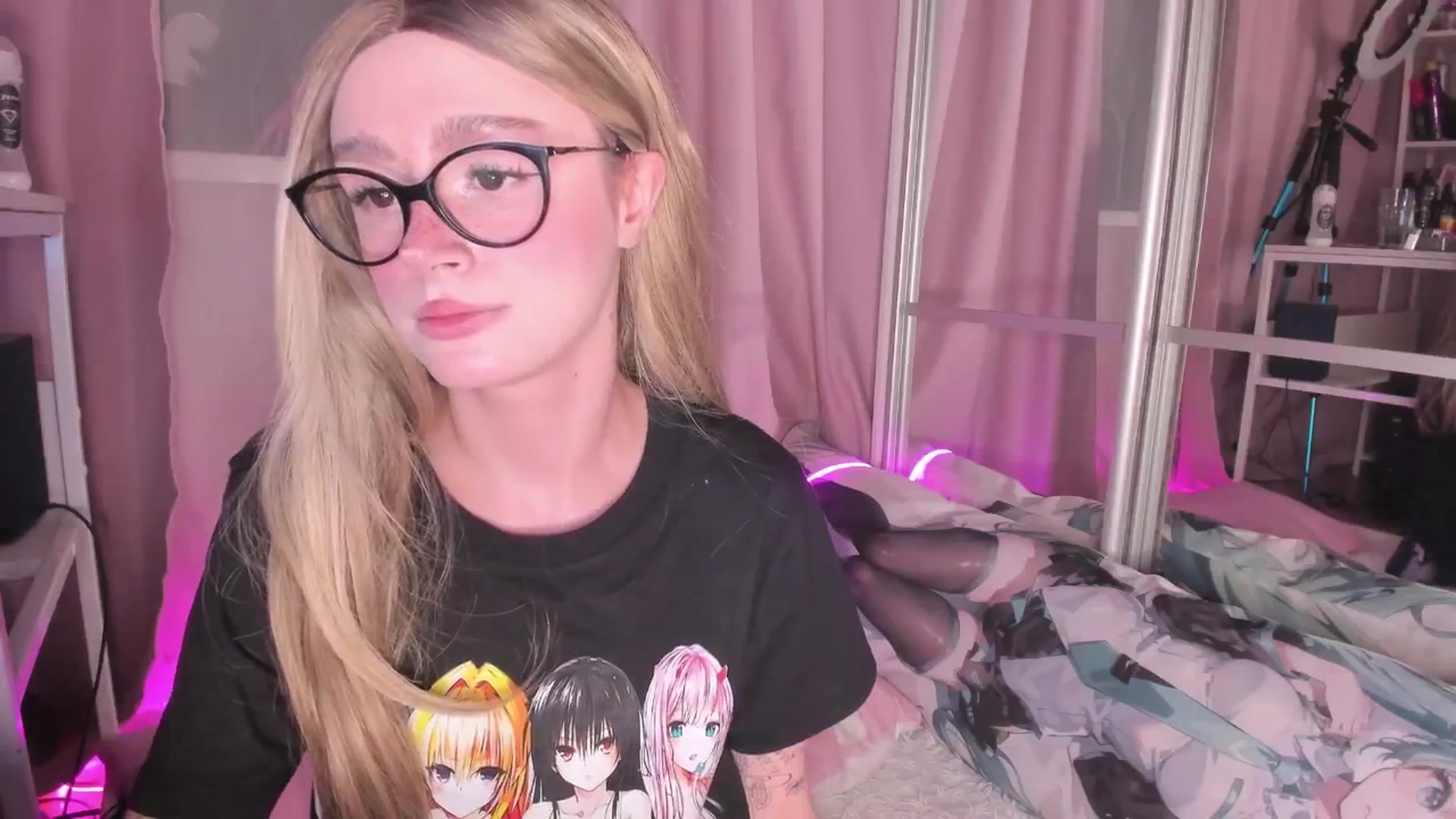 Gallery image thumbnail from AliceXsweeT's myfreecams stream on, 02/09/2026, 18:31 image 6 of 20