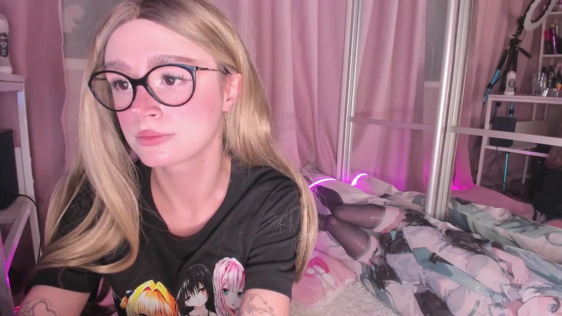 Gallery image thumbnail from AliceXsweeT's myfreecams stream on, 02/09/2026, 18:31 image 9 of 20