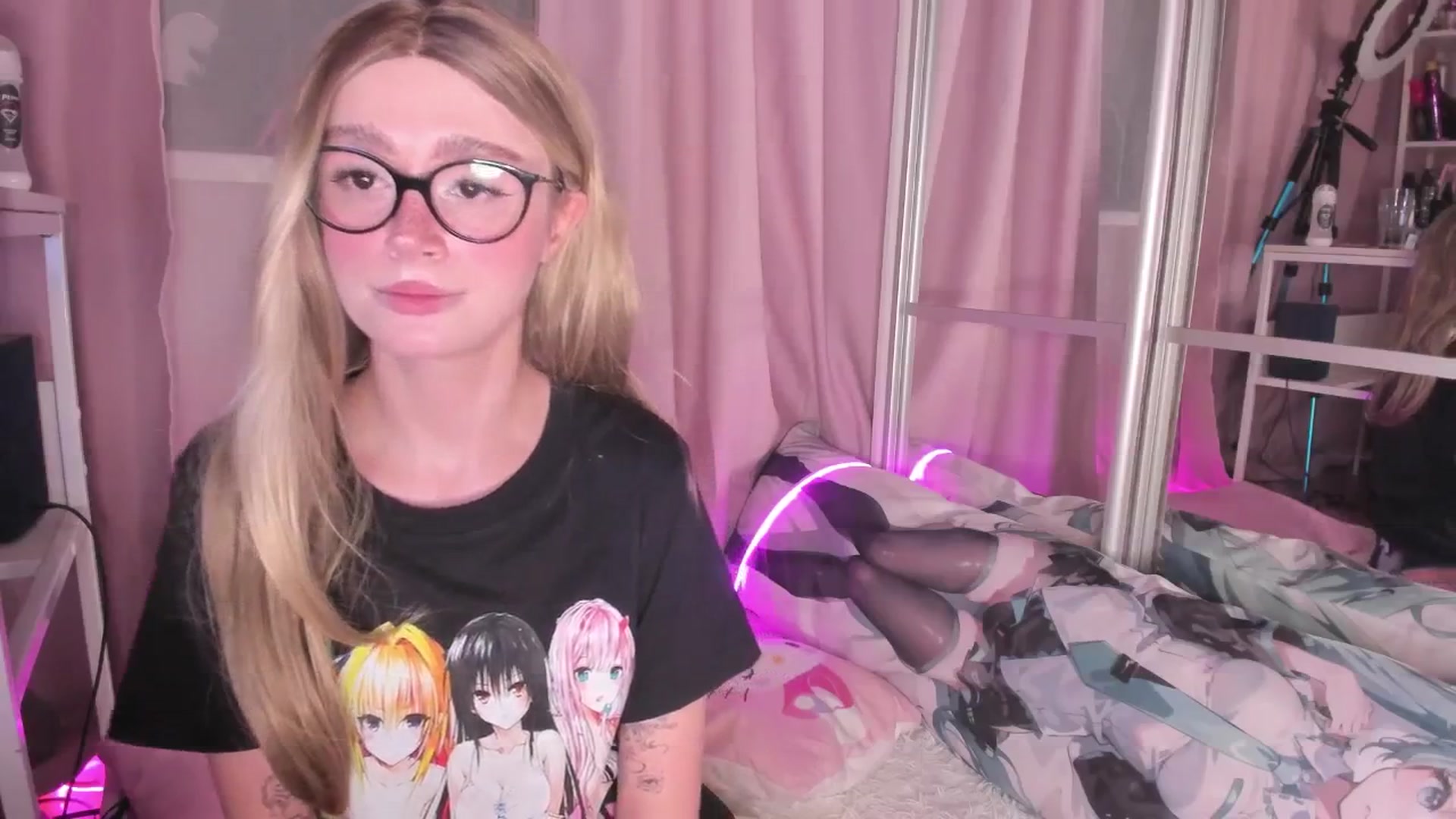 Gallery image thumbnail from AliceXsweeT's myfreecams stream on, 02/09/2026, 18:31 image 7 of 20