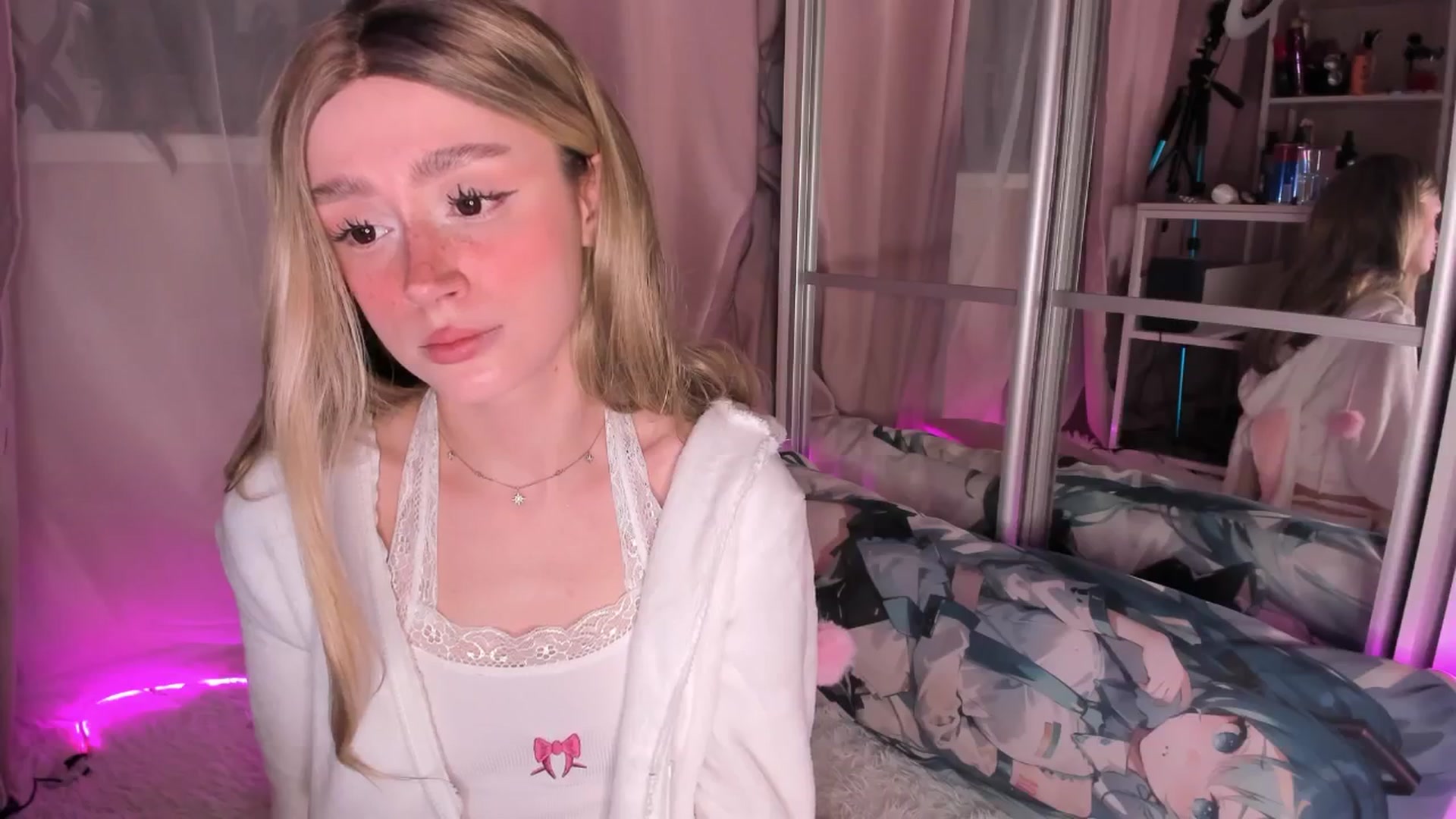 Gallery image thumbnail from AliceXsweeT's myfreecams stream on, 02/20/2026, 17:26 image 19 of 20