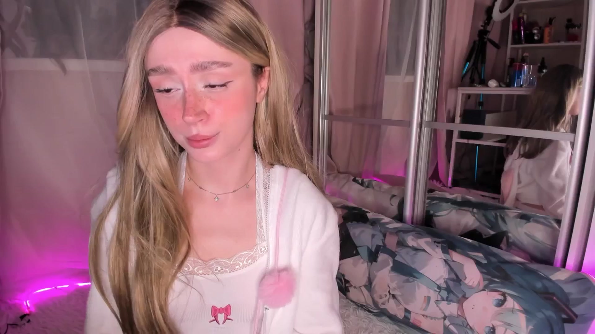 Gallery image thumbnail from AliceXsweeT's myfreecams stream on, 02/20/2026, 17:26 image 20 of 20
