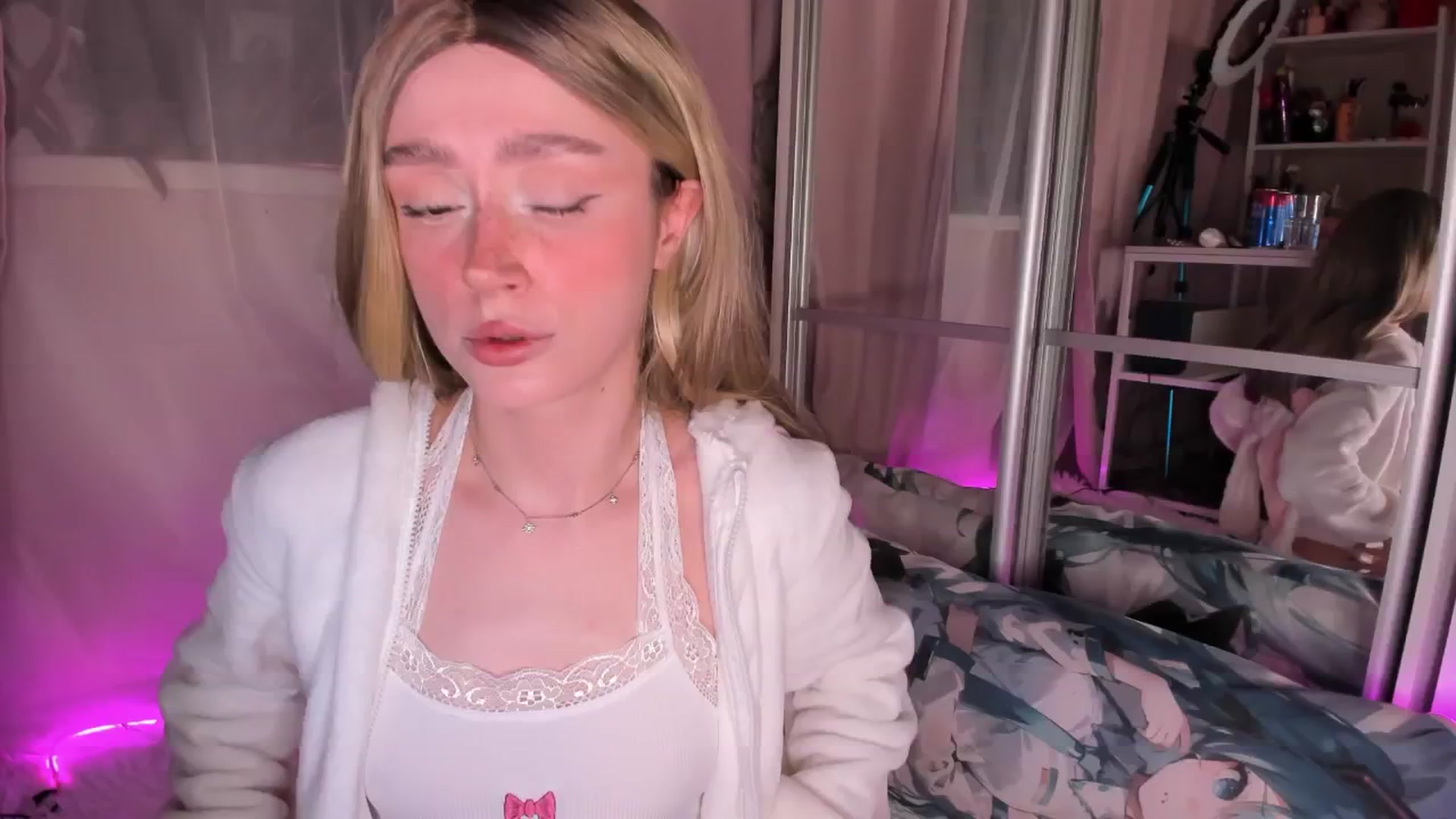 Gallery image thumbnail from AliceXsweeT's myfreecams stream on, 02/20/2026, 17:26 image 2 of 20
