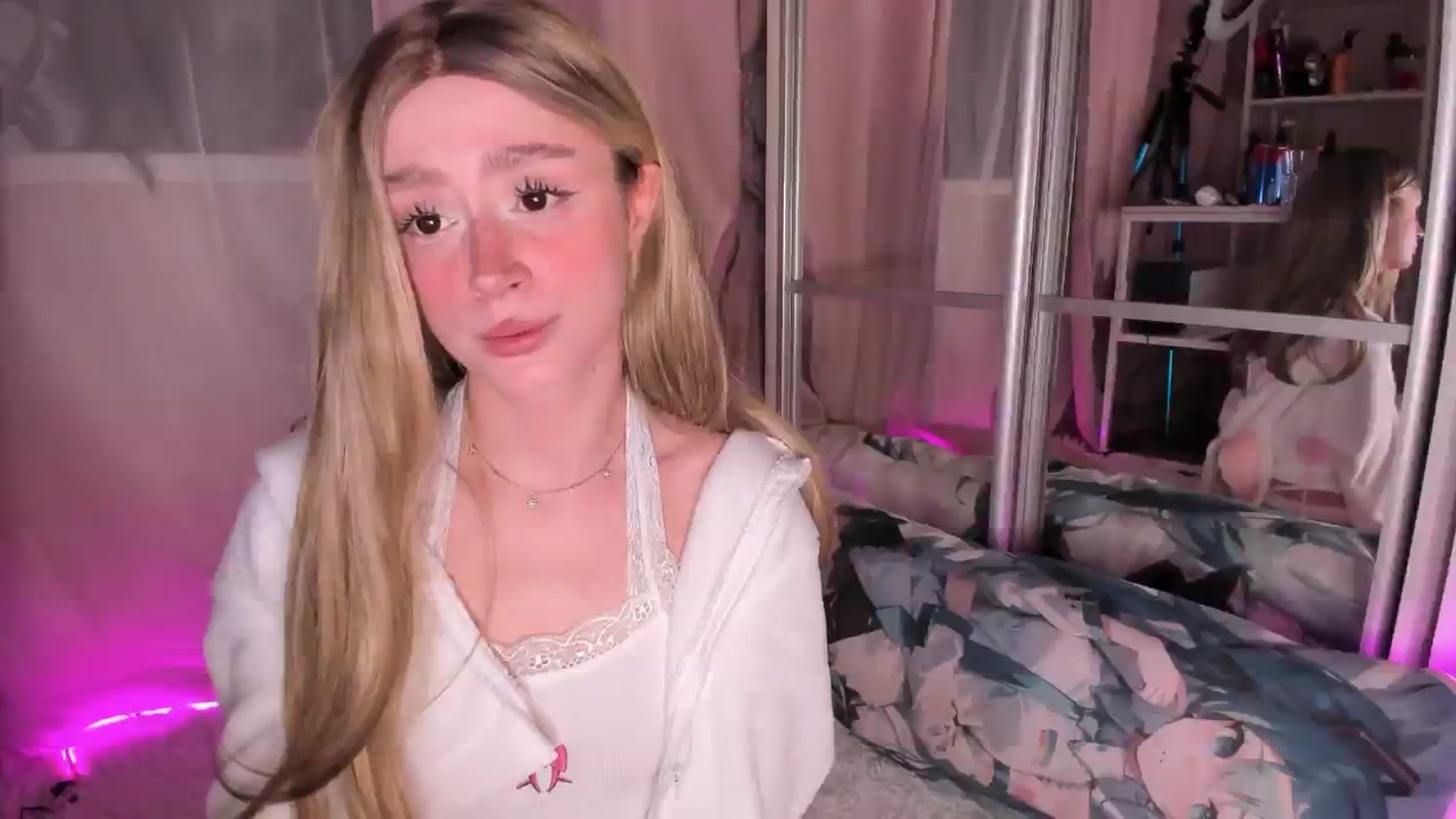 Gallery image thumbnail from AliceXsweeT's myfreecams stream on, 02/20/2026, 17:26 image 11 of 20