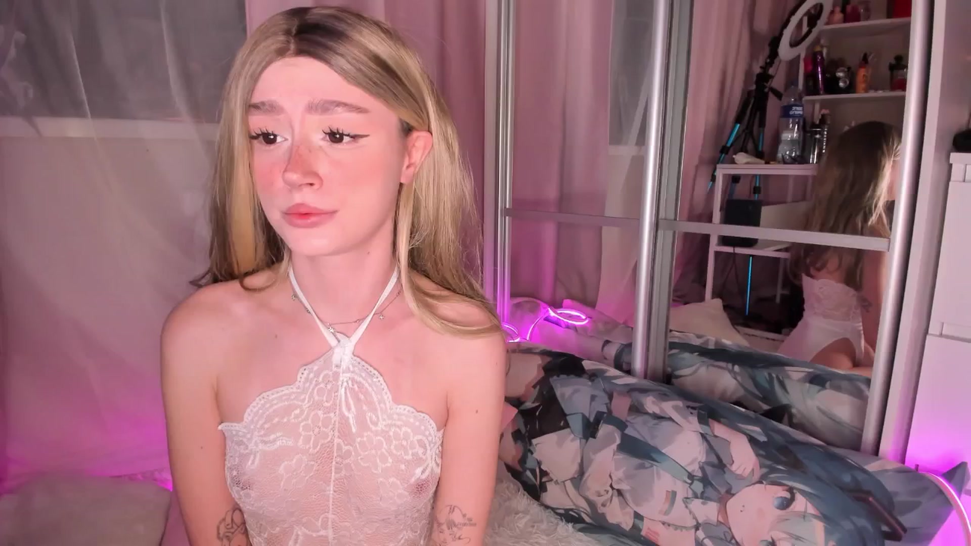 Gallery image thumbnail from AliceXsweeT's myfreecams stream on, 02/21/2026, 16:50 image 3 of 20