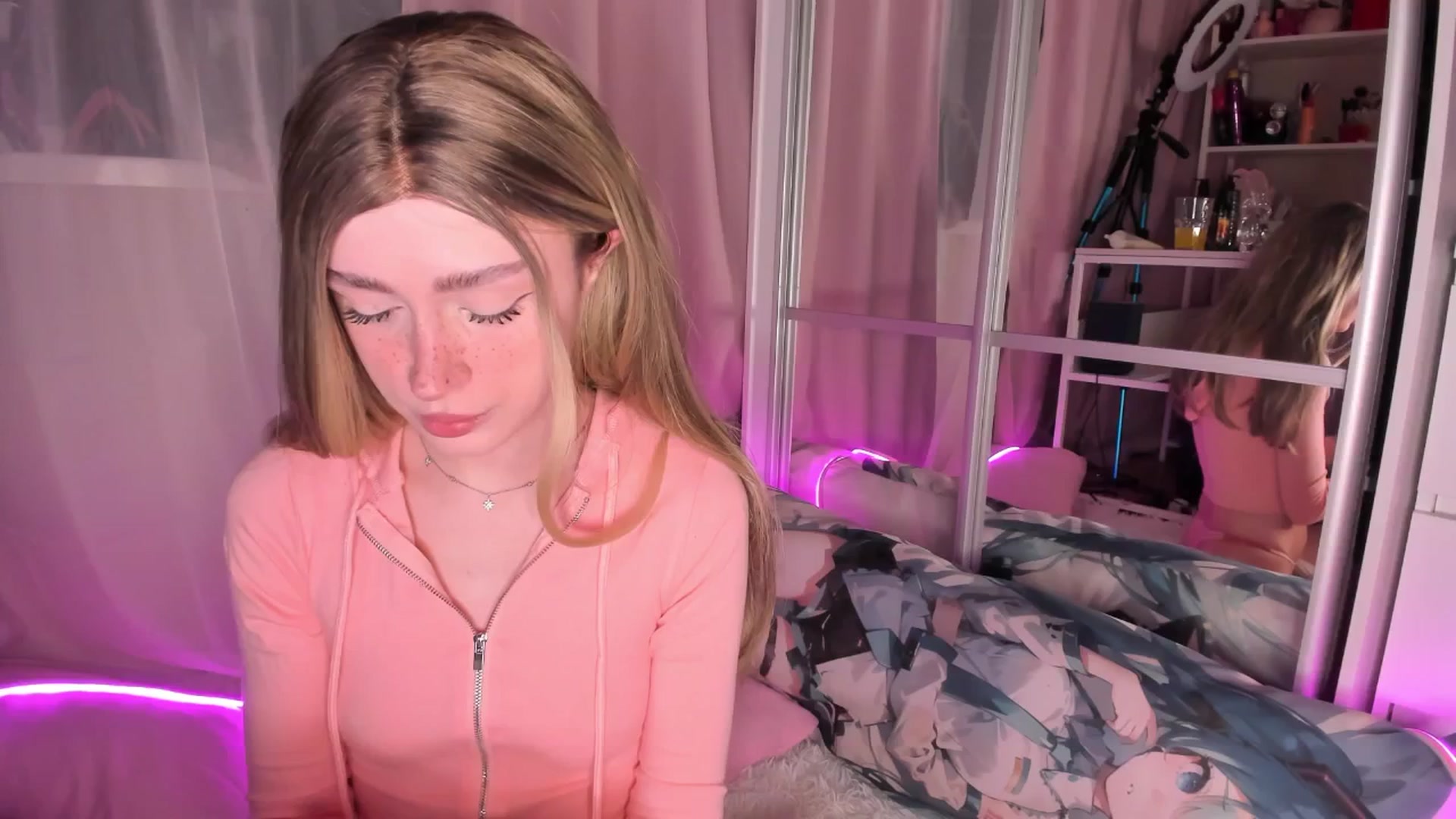 Gallery image thumbnail from AliceXsweeT's myfreecams stream on, 02/26/2026, 16:55 image 1 of 20
