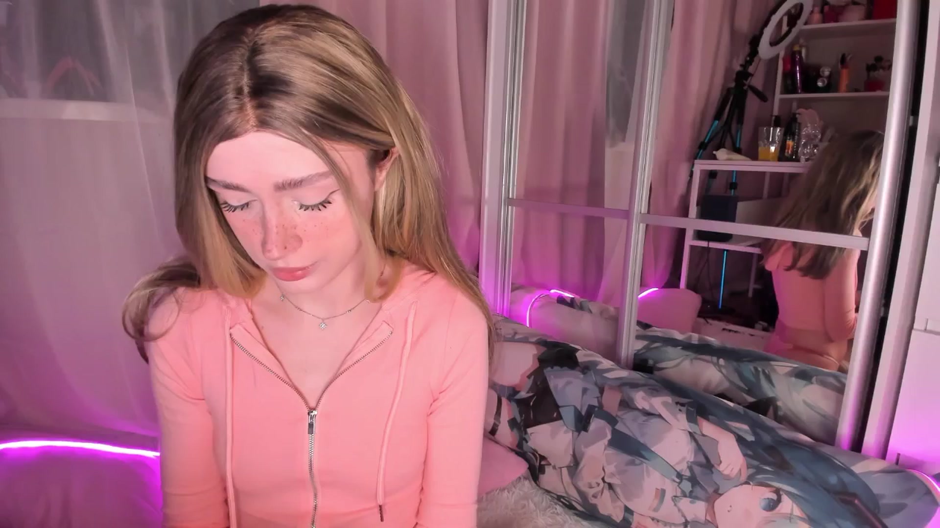 Gallery image thumbnail from AliceXsweeT's myfreecams stream on, 02/26/2026, 16:55 image 5 of 20