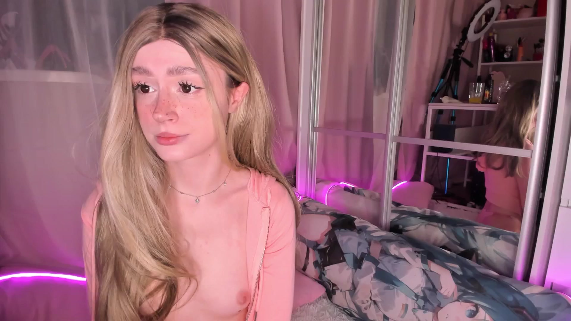 Gallery image thumbnail from AliceXsweeT's myfreecams stream on, 02/26/2026, 16:55 image 19 of 20
