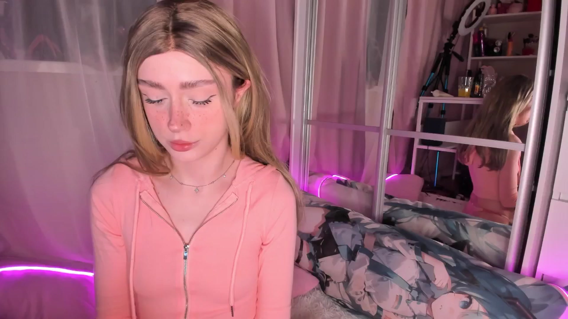 Gallery image thumbnail from AliceXsweeT's myfreecams stream on, 02/26/2026, 16:55 image 6 of 20