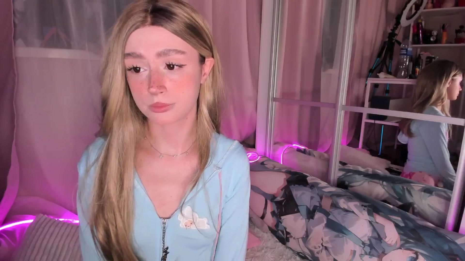 Gallery image thumbnail from AliceXsweeT's myfreecams stream on, 02/27/2026, 15:43 image 6 of 20