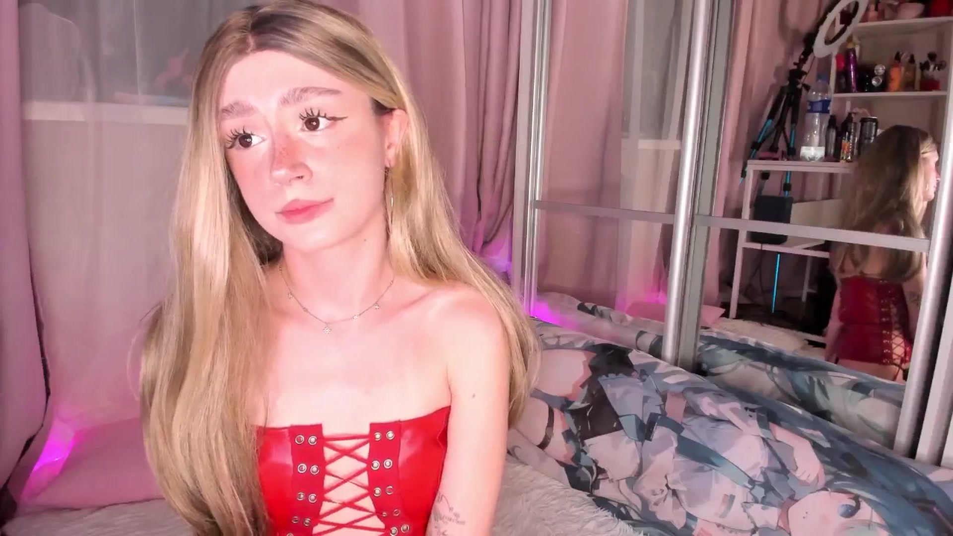 Gallery image thumbnail from AliceXsweeT's myfreecams stream on, 03/07/2026, 17:06 image 5 of 20