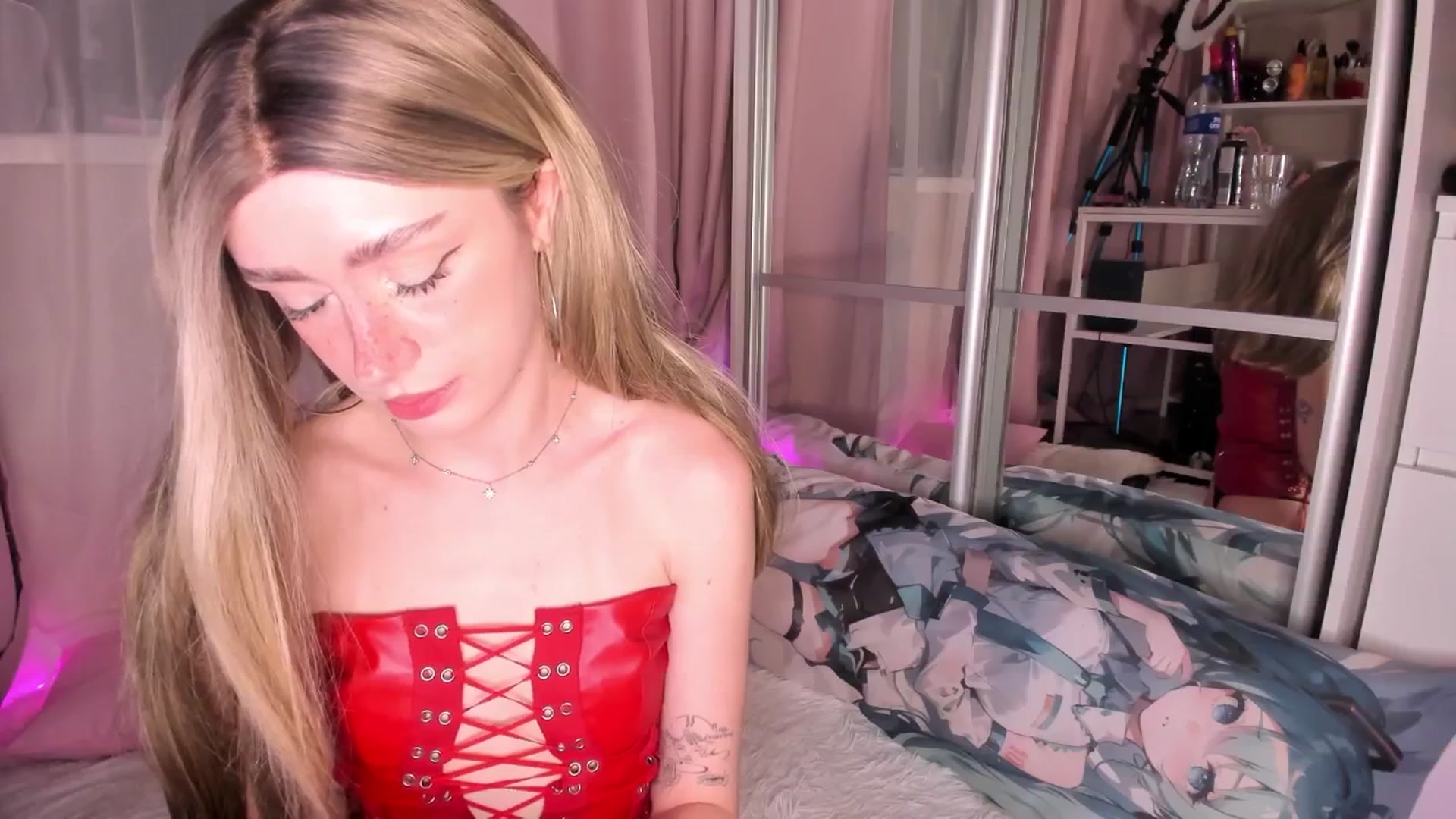 Gallery image thumbnail from AliceXsweeT's myfreecams stream on, 03/07/2026, 18:21 image 3 of 20