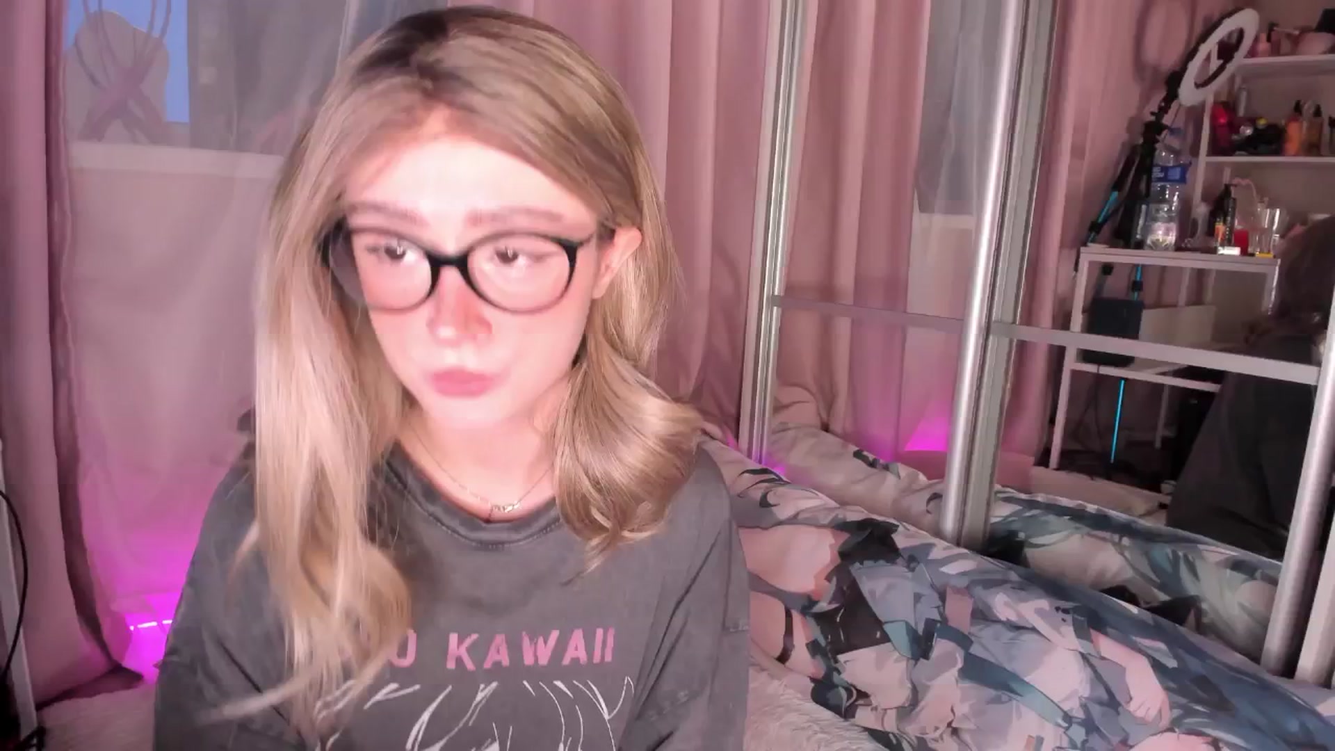 Gallery image thumbnail from AliceXsweeT's myfreecams stream on, 03/09/2026, 15:48 image 4 of 20