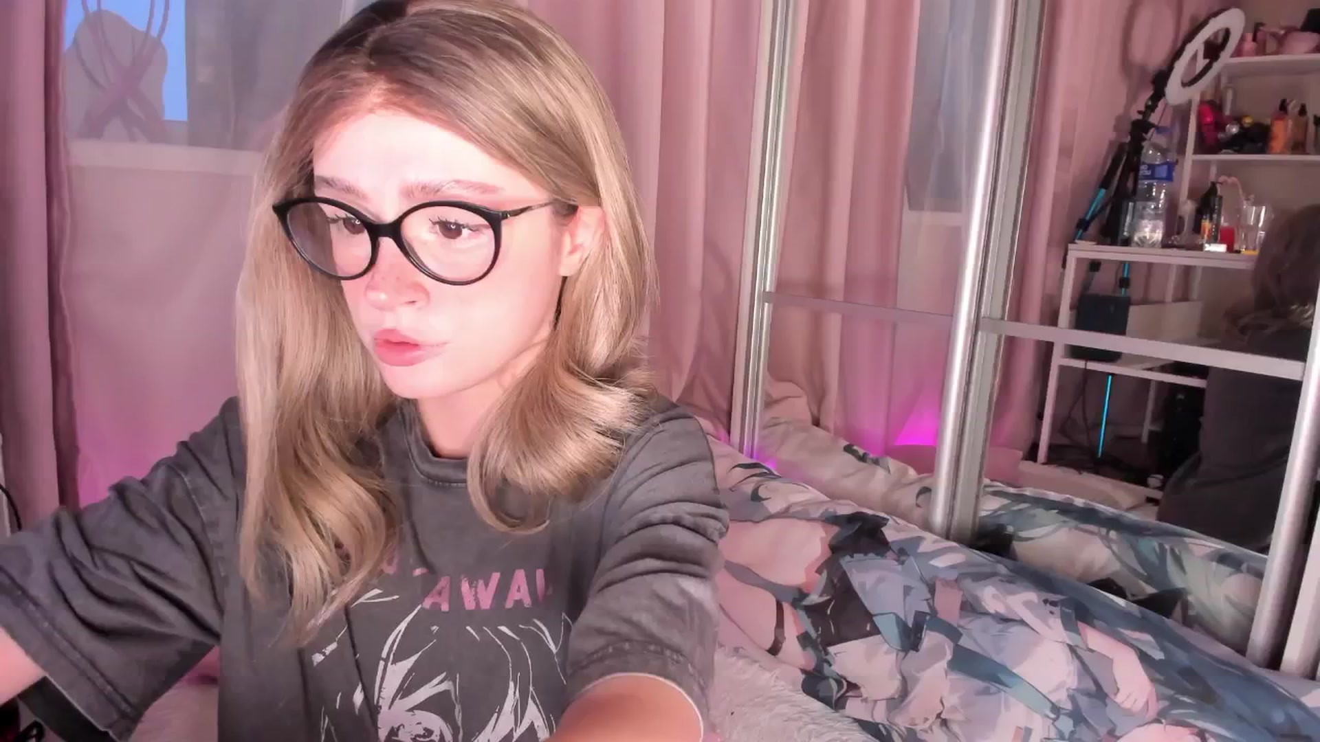 Gallery image thumbnail from AliceXsweeT's myfreecams stream on, 03/09/2026, 15:48 image 1 of 20