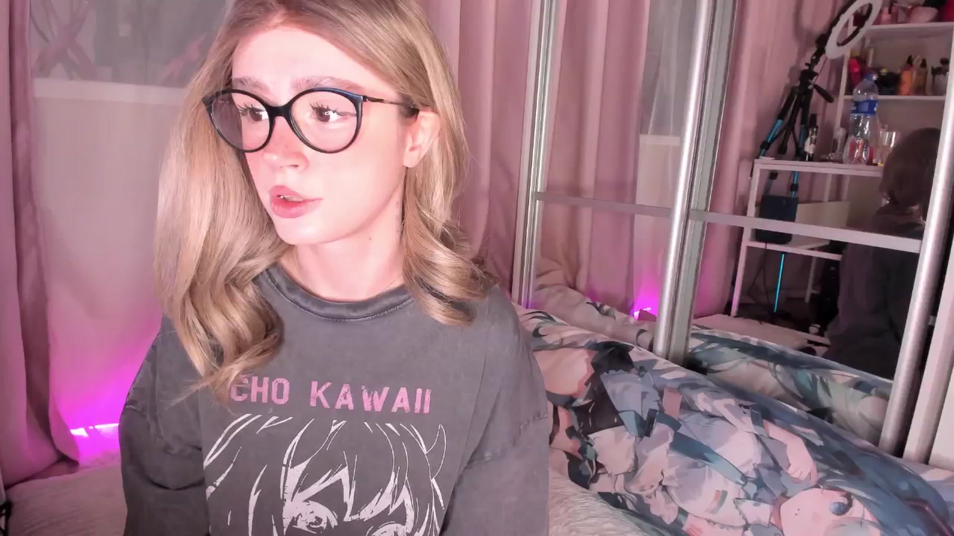 Gallery image thumbnail from AliceXsweeT's myfreecams stream on, 03/09/2026, 17:50 image 1 of 20