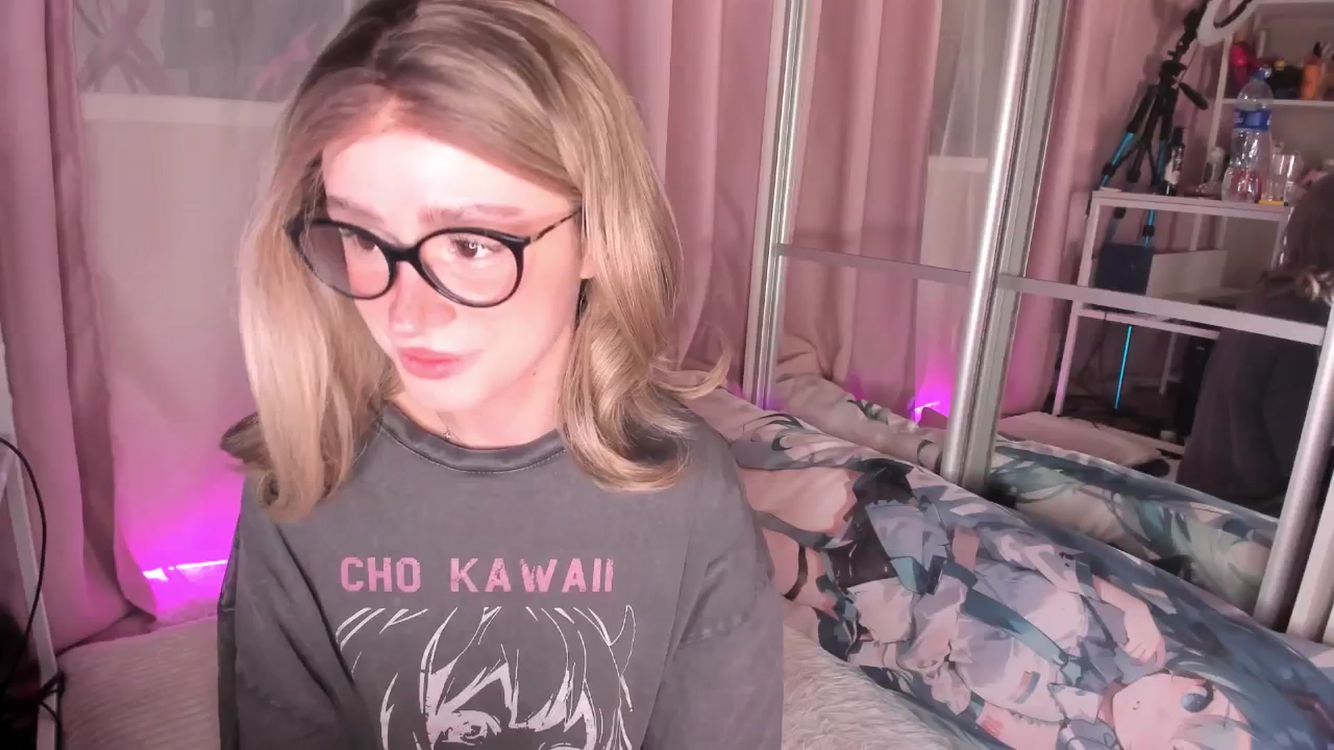 Gallery image thumbnail from AliceXsweeT's myfreecams stream on, 03/09/2026, 17:50 image 8 of 20