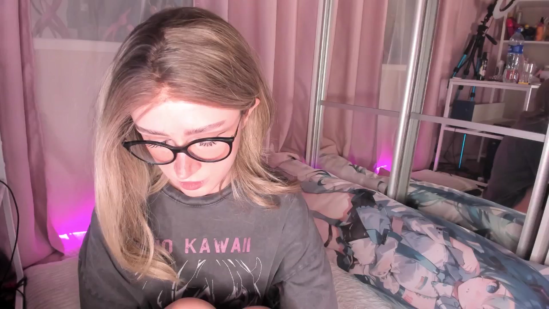 Gallery image thumbnail from AliceXsweeT's myfreecams stream on, 03/09/2026, 17:50 image 15 of 20