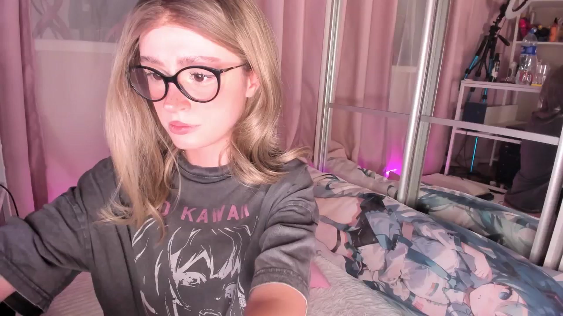 Gallery image thumbnail from AliceXsweeT's myfreecams stream on, 03/09/2026, 17:50 image 12 of 20
