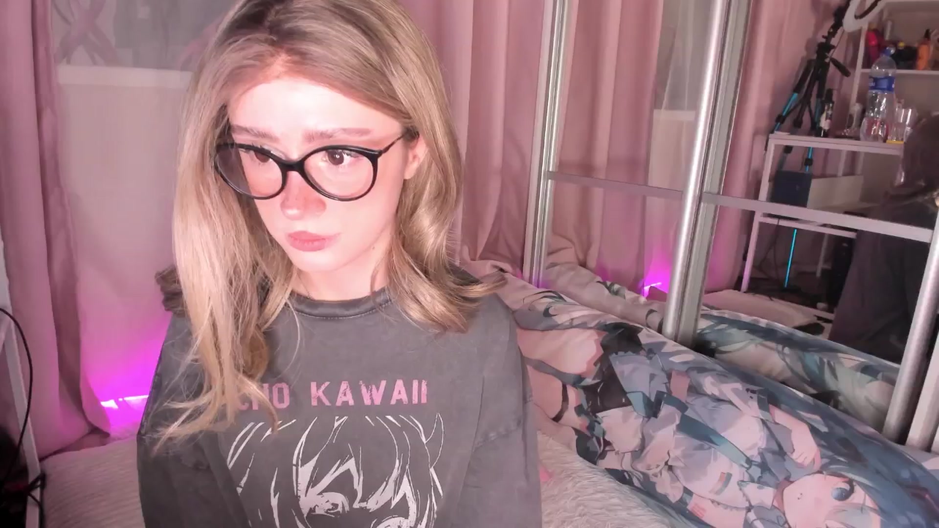Gallery image thumbnail from AliceXsweeT's myfreecams stream on, 03/09/2026, 17:50 image 11 of 20