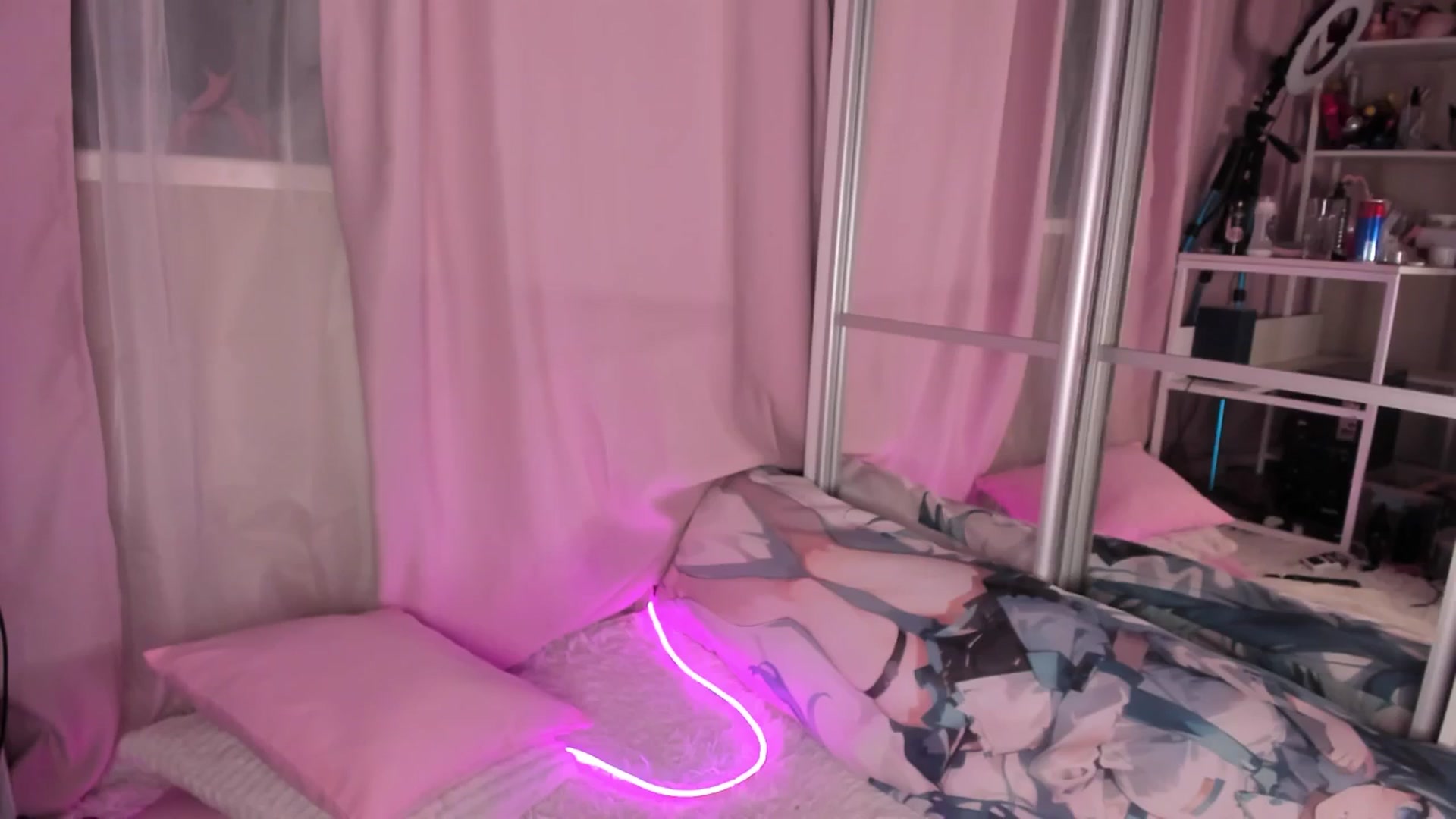 Gallery image thumbnail from AliceXsweeT's myfreecams stream on, 03/16/2026, 17:50 image 16 of 20
