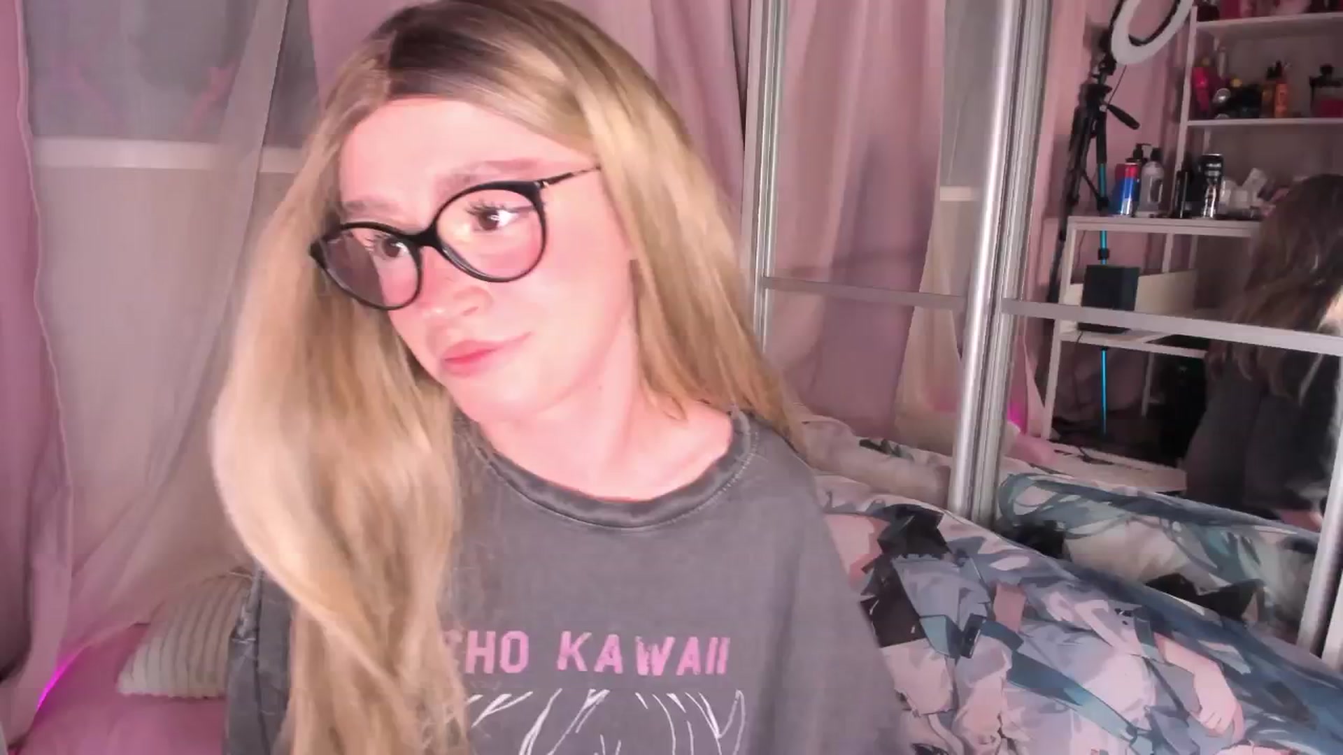 Gallery image thumbnail from AliceXsweeT's myfreecams stream on, 03/25/2026, 17:52 image 10 of 20