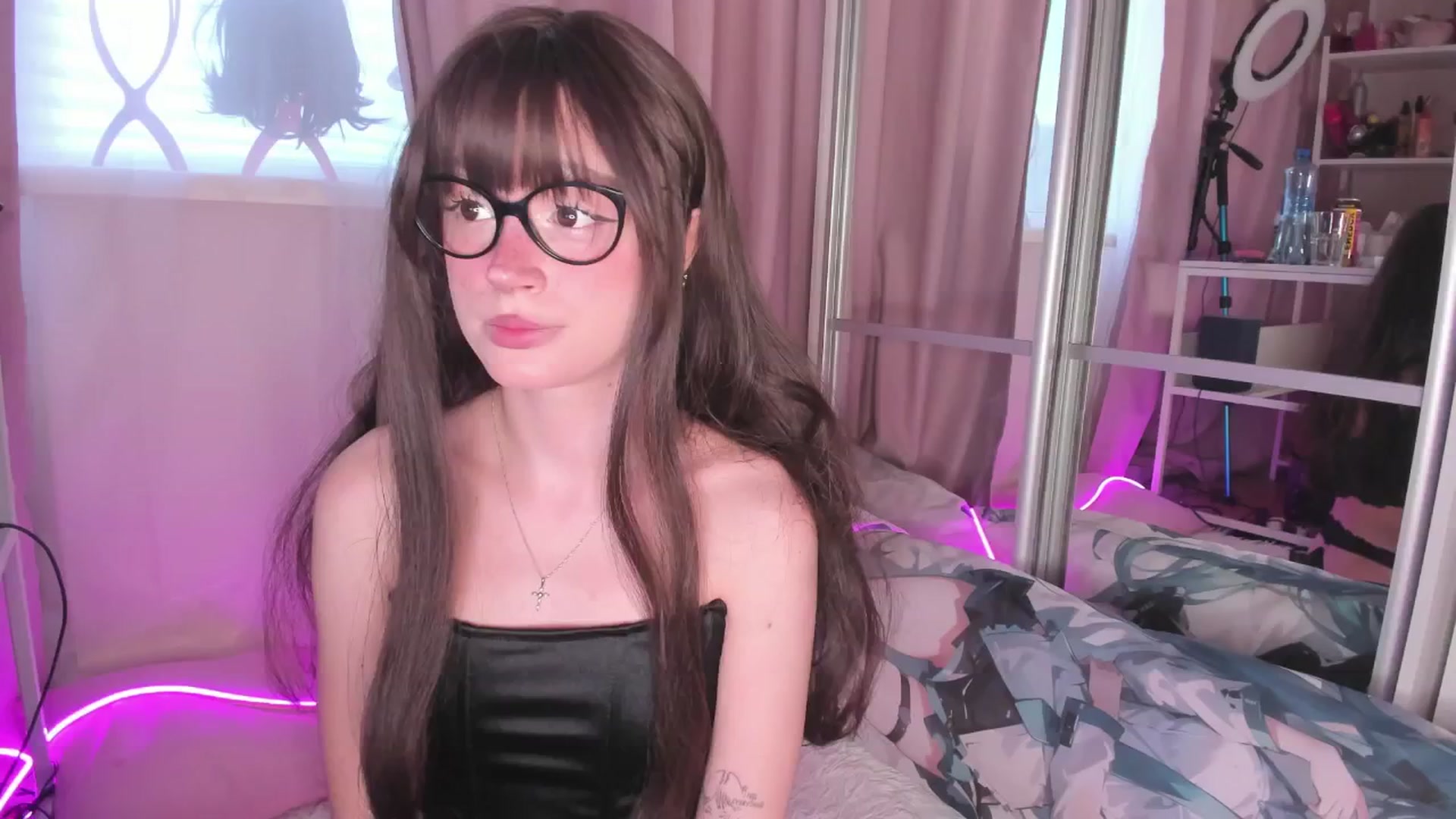 Gallery image thumbnail from AliceXsweeT's myfreecams stream on, 04/01/2026, 18:06 image 1 of 20