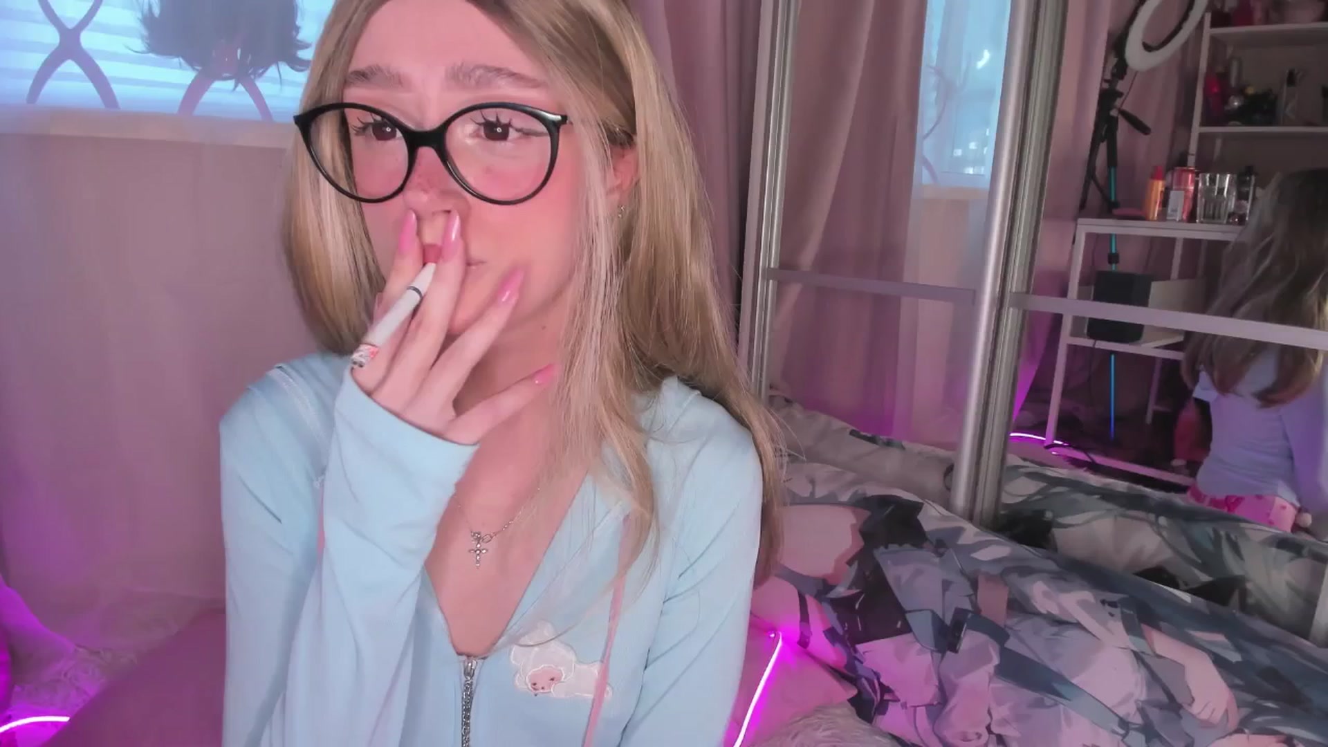 Gallery image thumbnail from AliceXsweeT's myfreecams stream on, 04/03/2026, 17:43 image 2 of 20