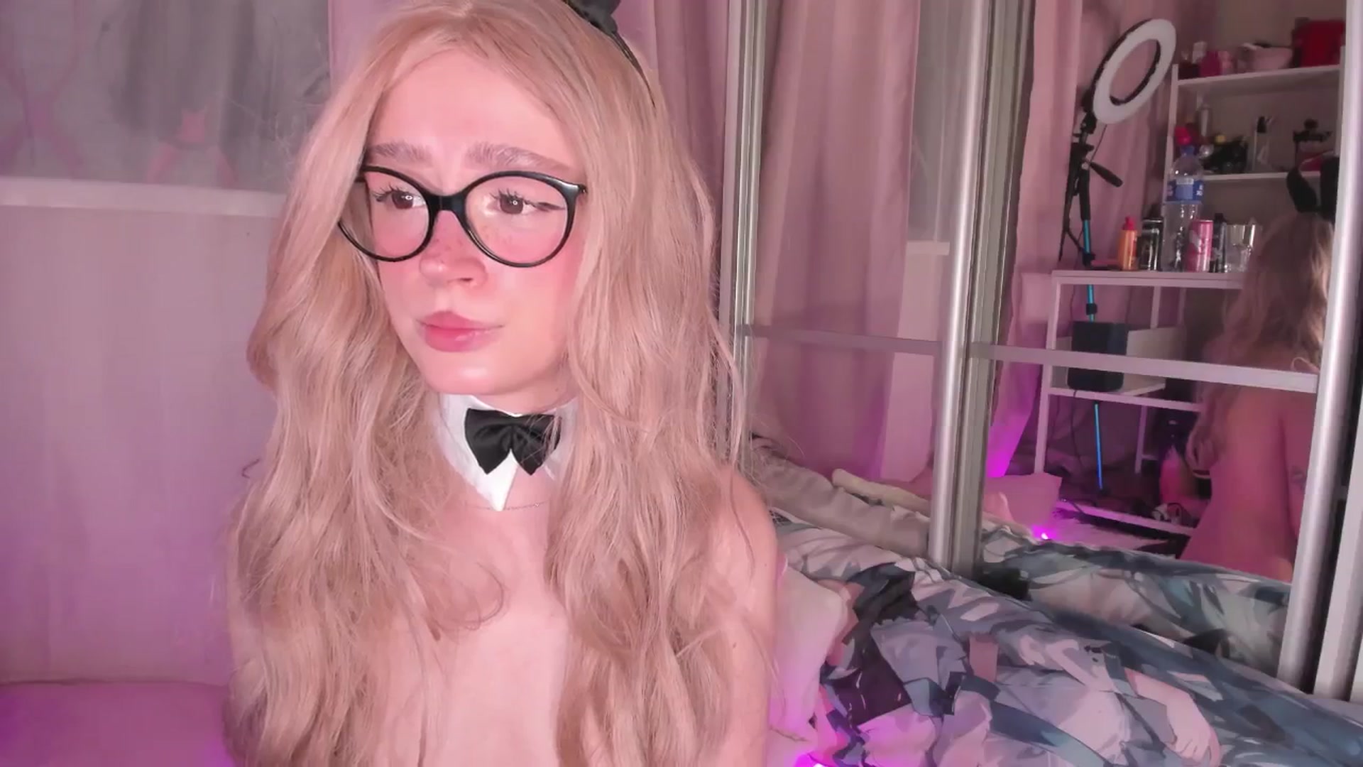Gallery image thumbnail from AliceXsweeT's myfreecams stream on, 04/05/2026, 18:04 image 12 of 20