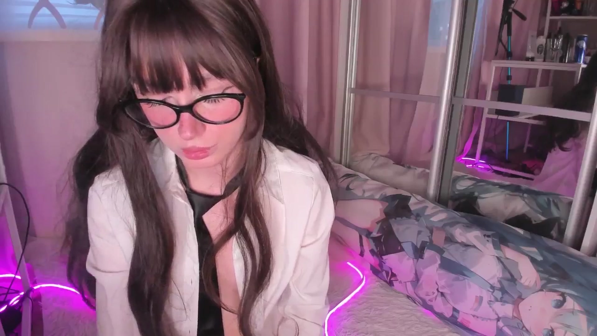 Gallery image thumbnail from AliceXsweeT's myfreecams stream on, 04/09/2026, 16:39 image 13 of 20