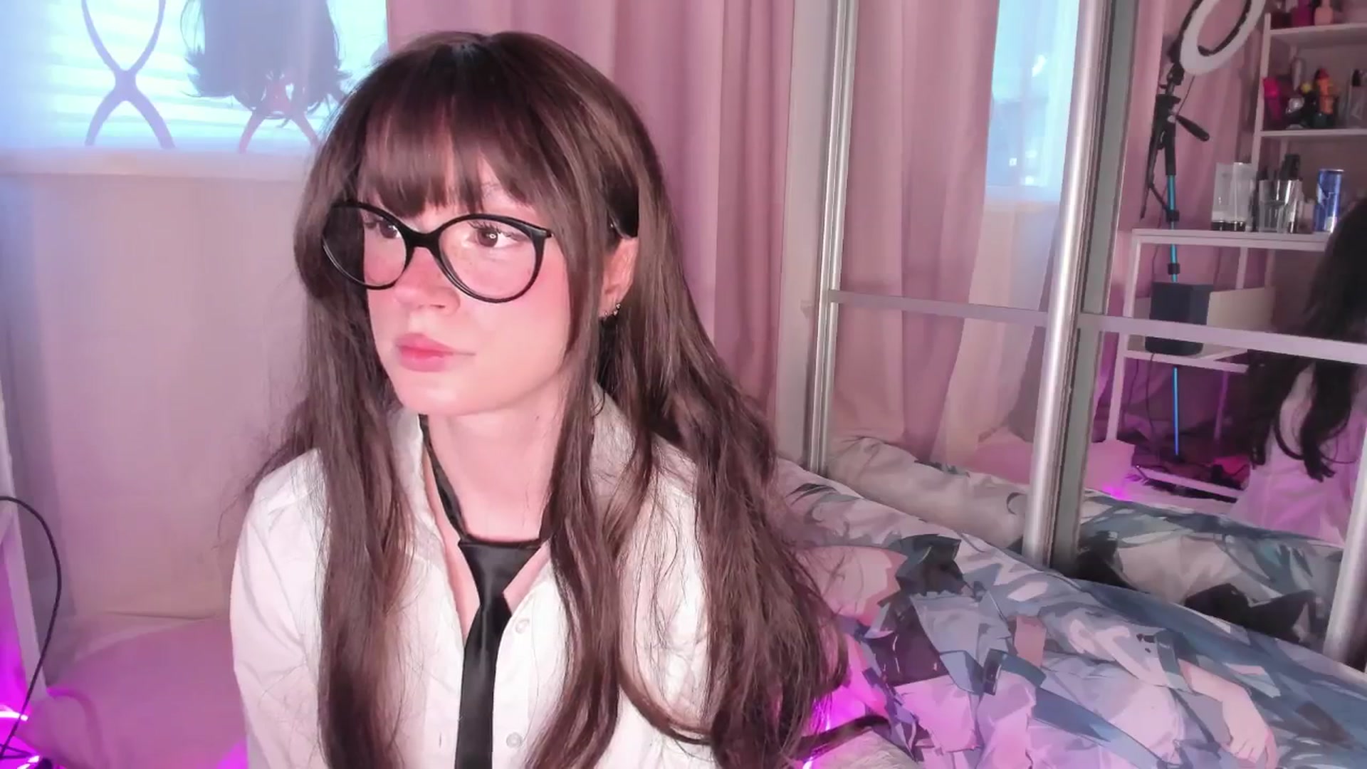 Gallery image thumbnail from AliceXsweeT's myfreecams stream on, 04/09/2026, 16:39 image 4 of 20