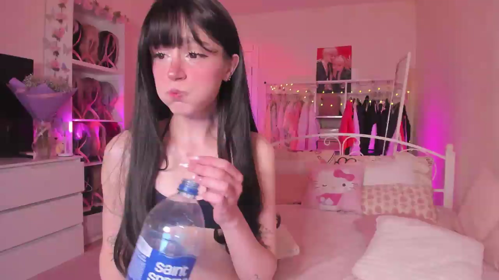 Gallery image thumbnail from AliceXsweeT's myfreecams stream on, 05/08/2026, 16:53 image 14 of 20