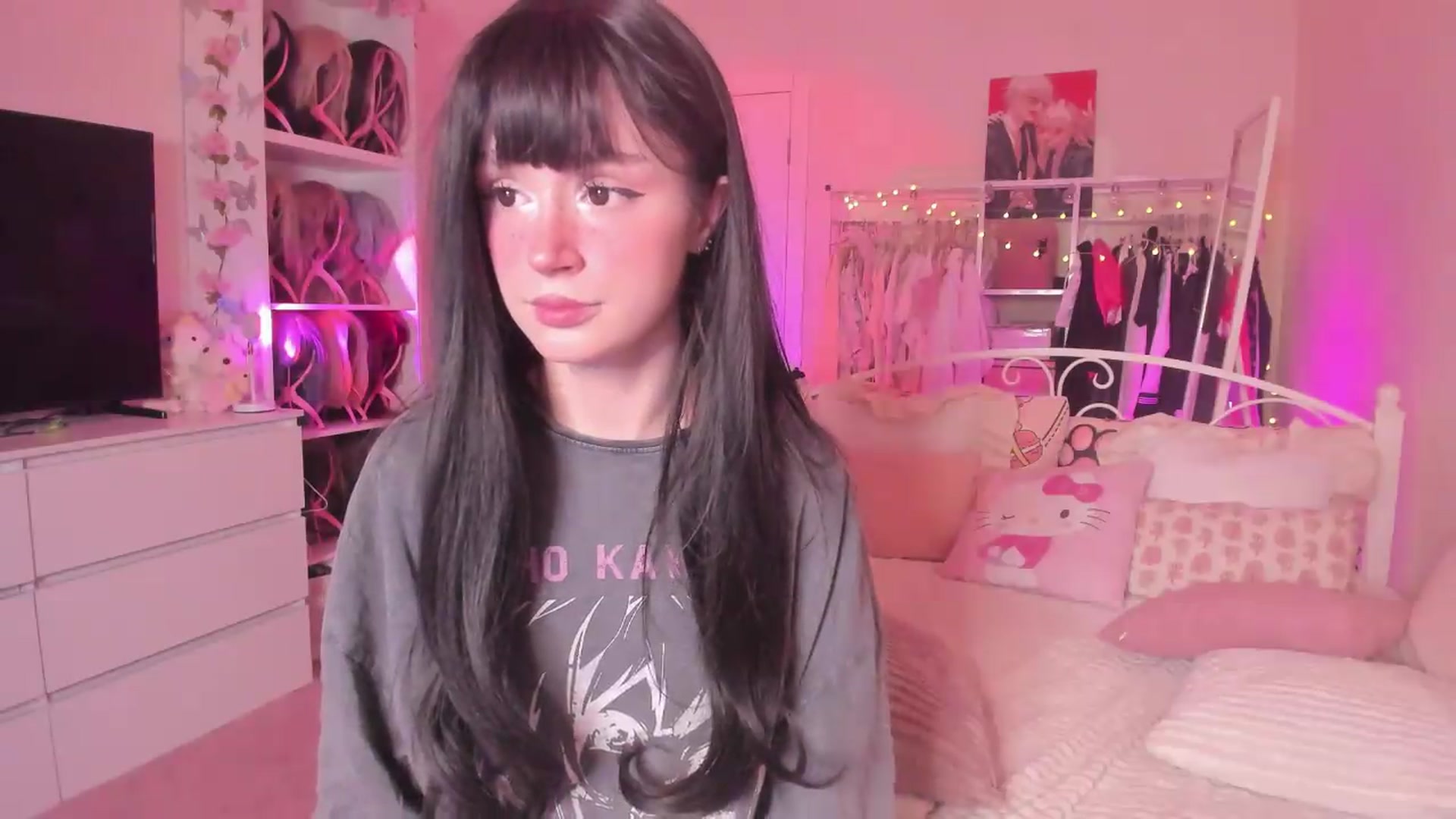 Gallery image thumbnail from AliceXsweeT's myfreecams stream on, 05/15/2026, 17:14 image 20 of 20