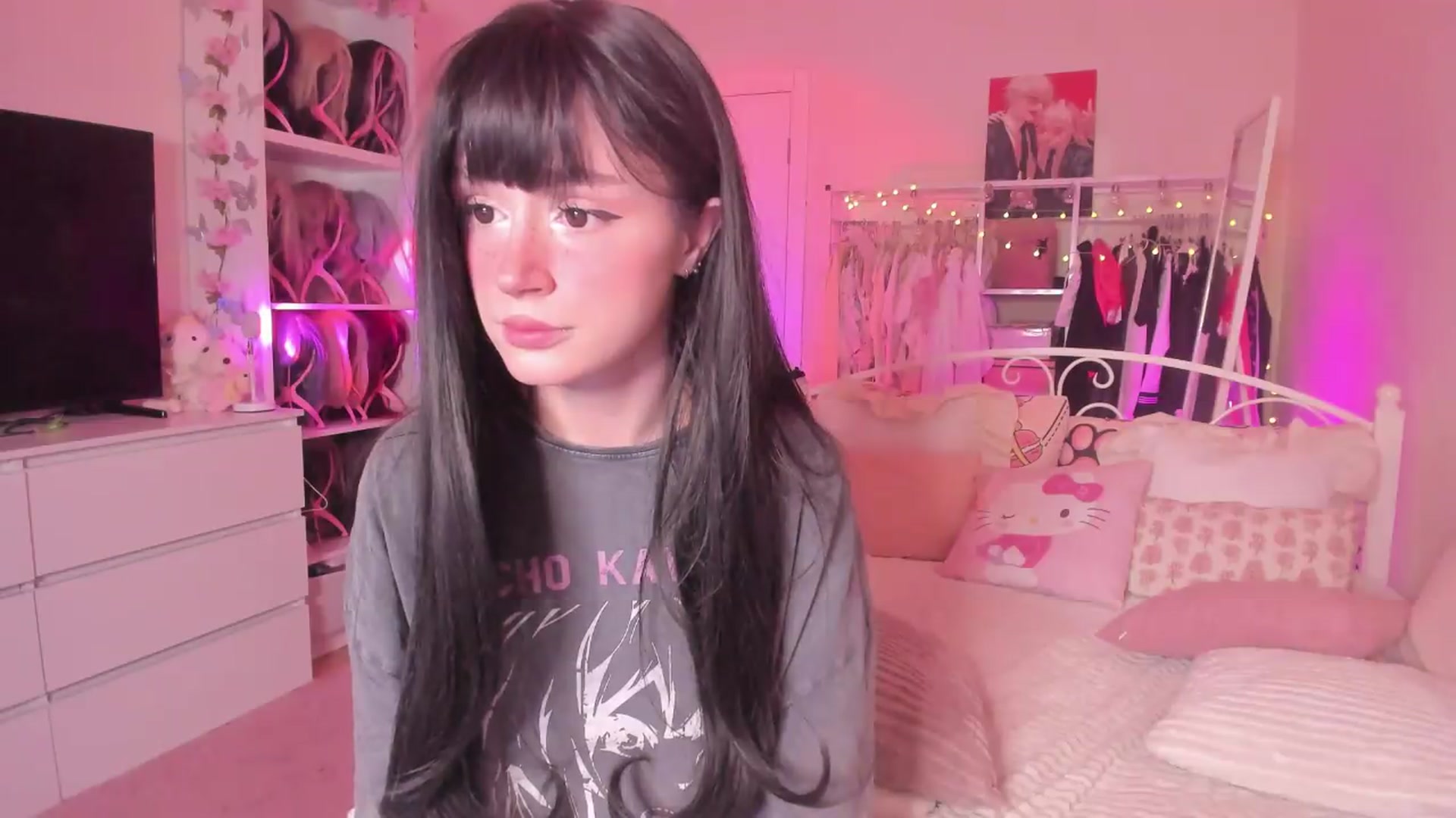 Gallery image thumbnail from AliceXsweeT's myfreecams stream on, 05/15/2026, 17:14 image 18 of 20
