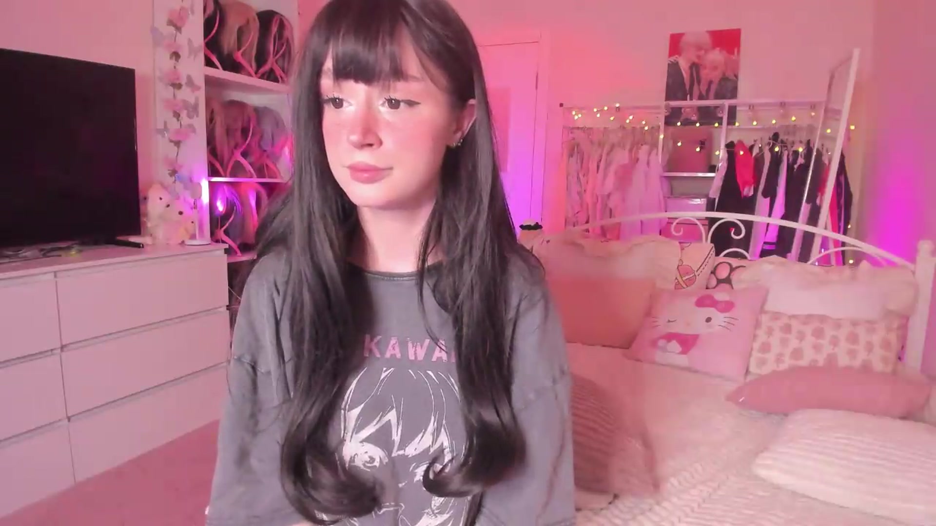 Gallery image thumbnail from AliceXsweeT's myfreecams stream on, 05/15/2026, 17:14 image 7 of 20