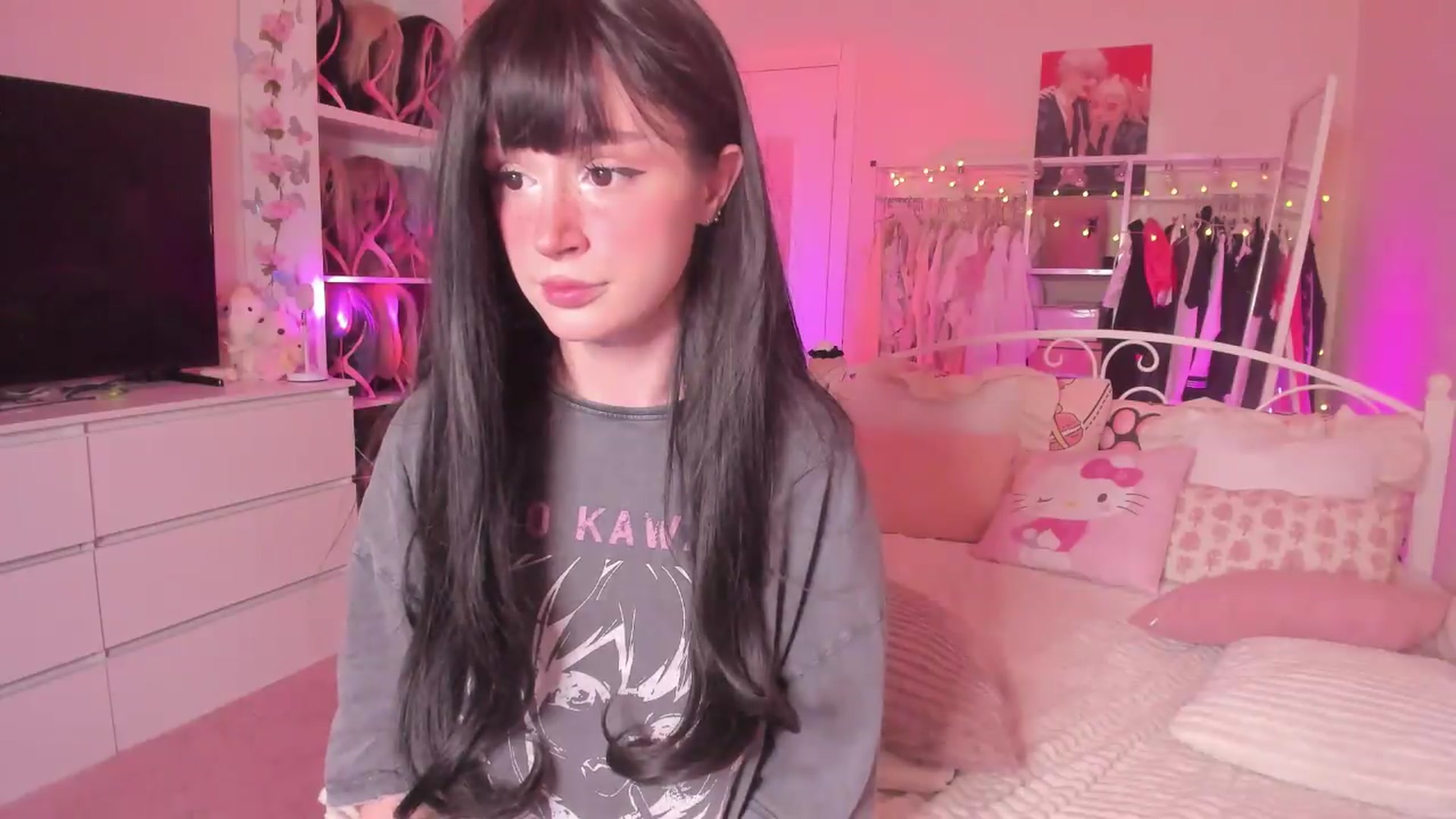 Gallery image thumbnail from AliceXsweeT's myfreecams stream on, 05/15/2026, 17:14 image 10 of 20