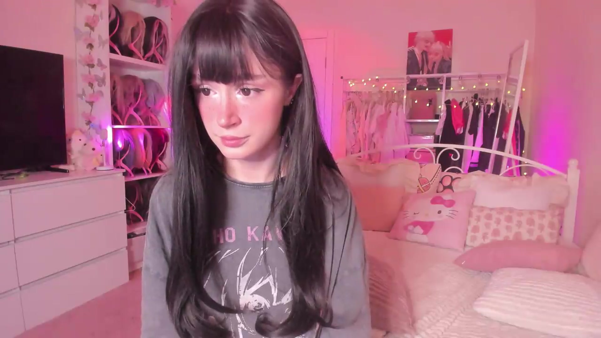 Gallery image thumbnail from AliceXsweeT's myfreecams stream on, 05/15/2026, 17:14 image 16 of 20