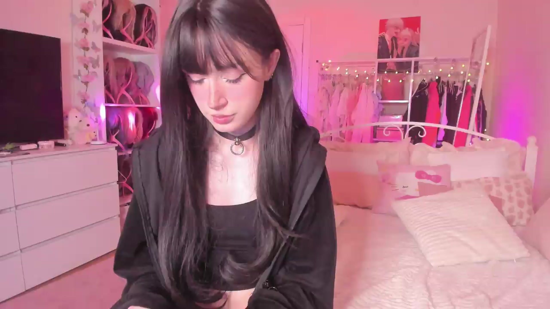 Gallery image thumbnail from AliceXsweeT's myfreecams stream on, 05/27/2026, 15:43 image 2 of 20