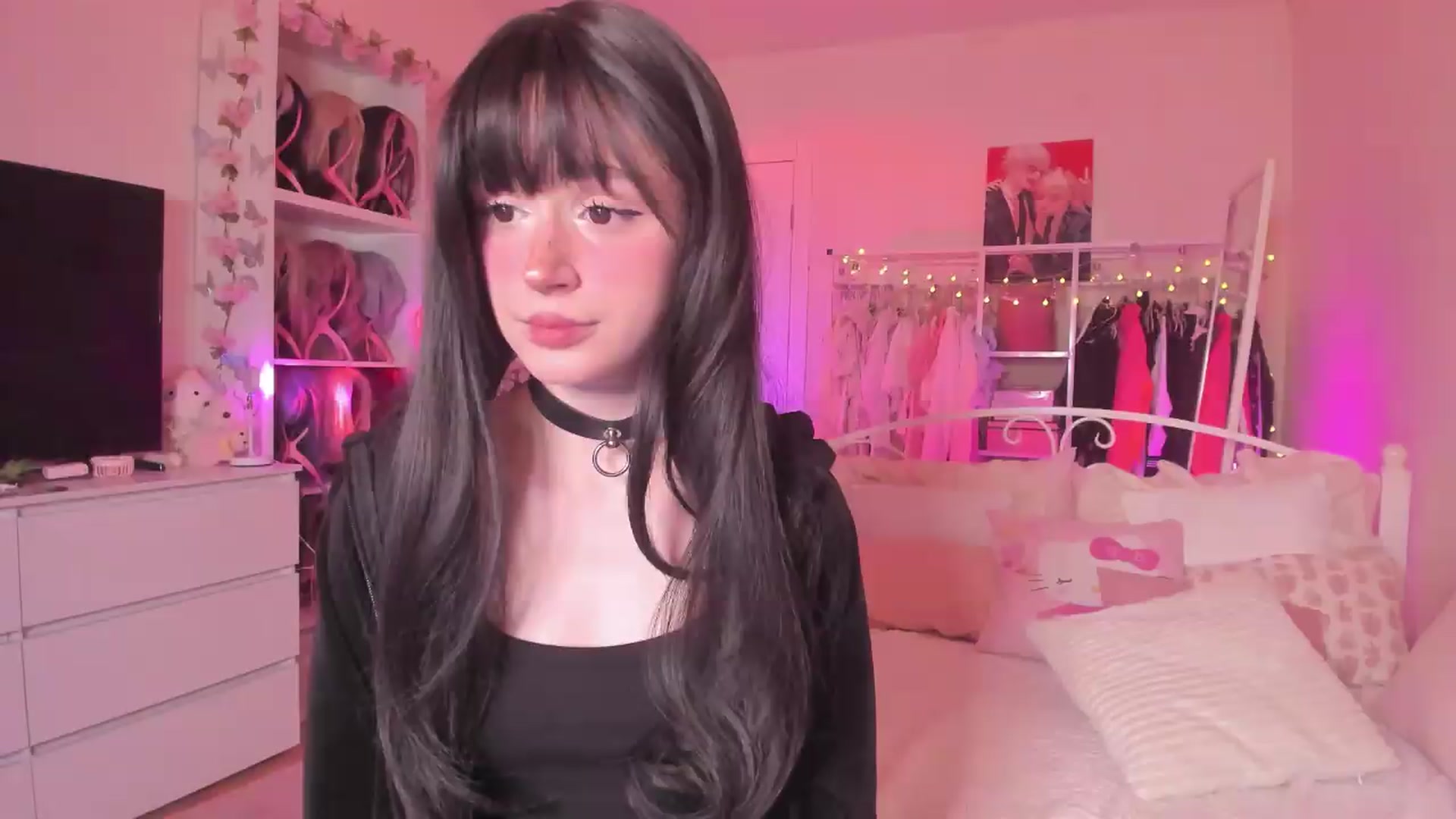 Gallery image thumbnail from AliceXsweeT's myfreecams stream on, 05/27/2026, 18:09 image 1 of 20