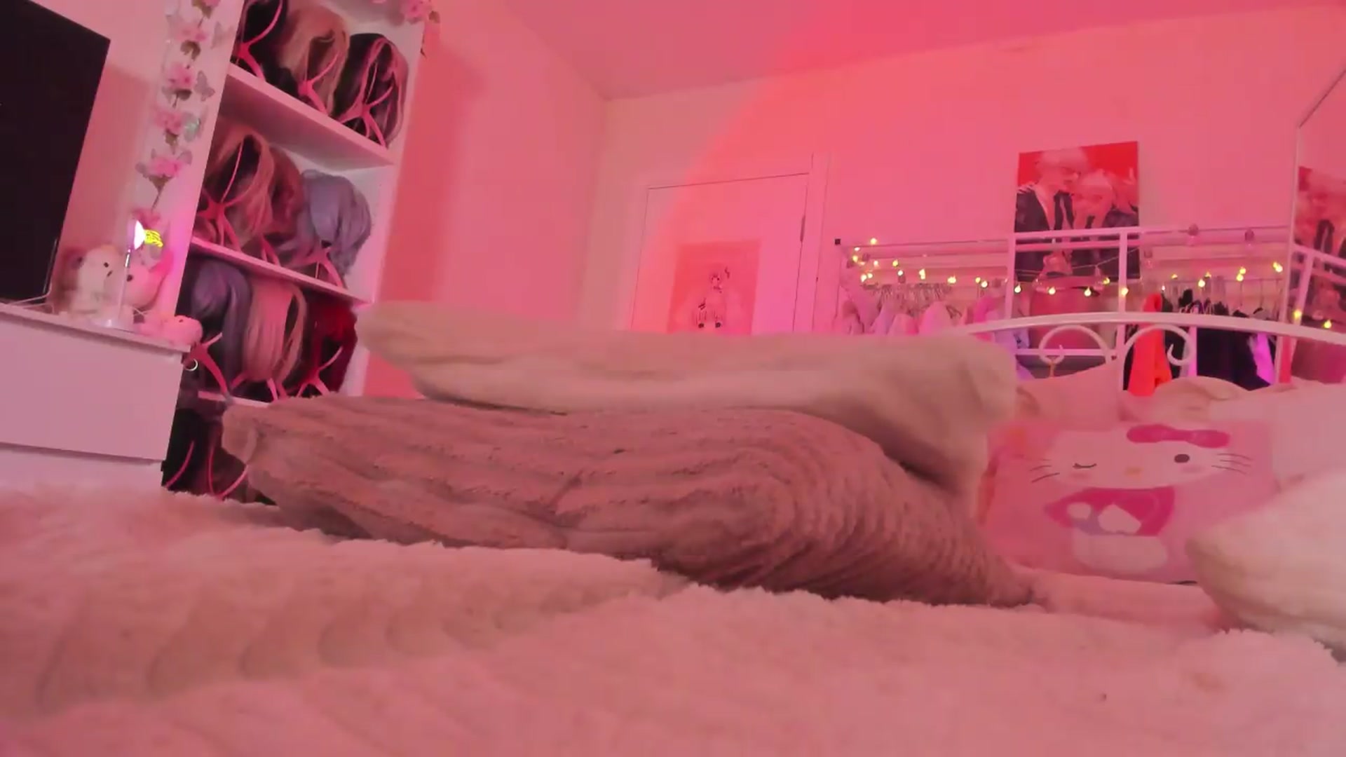 Gallery image thumbnail from AliceXsweeT's myfreecams stream on, 05/31/2026, 17:39 image 6 of 20