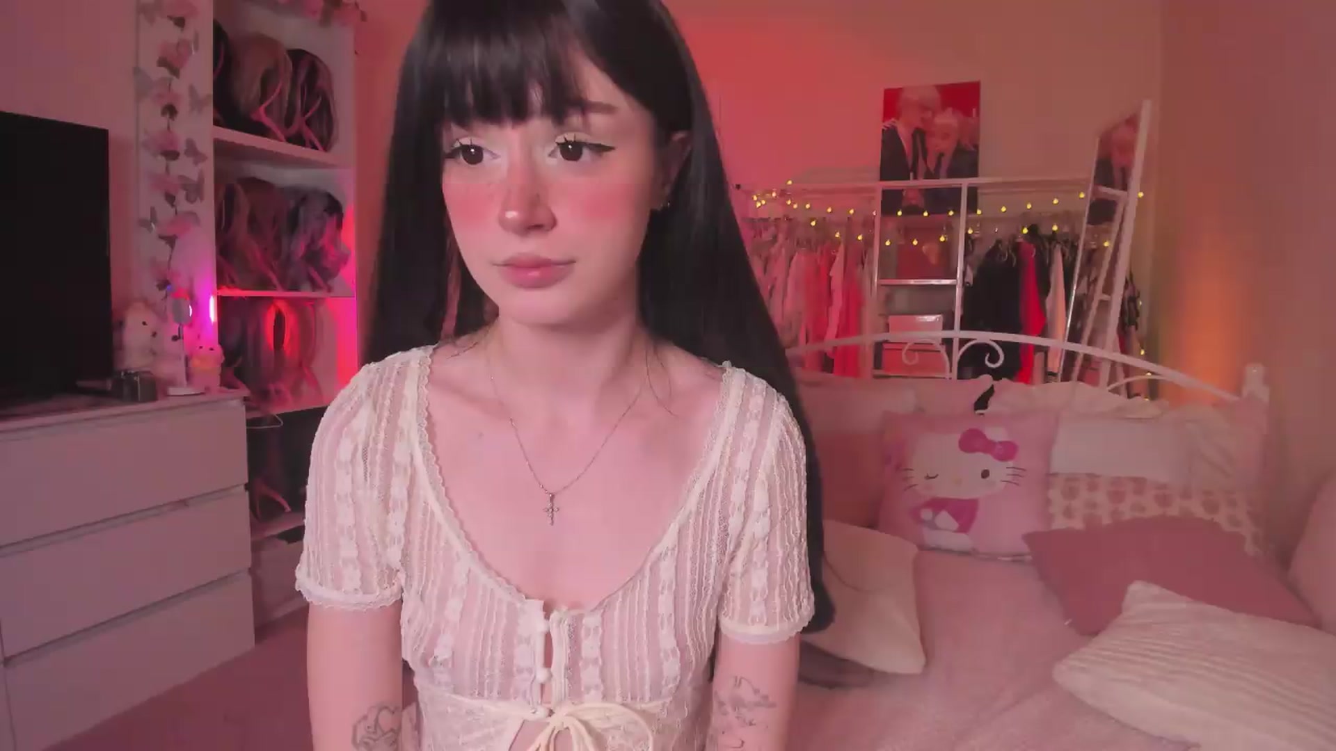 Gallery image thumbnail from AliceXsweeT's myfreecams stream on, 06/11/2026, 17:33 image 10 of 20
