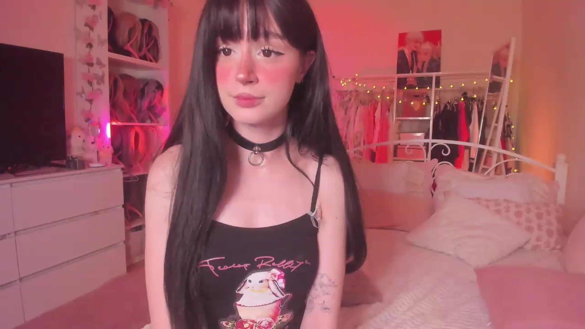 Gallery image thumbnail from AliceXsweeT's myfreecams stream on, 06/15/2026, 18:03 image 16 of 20