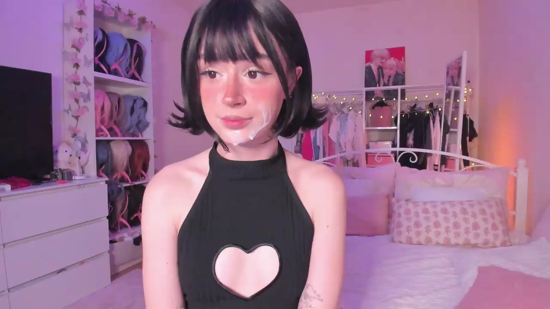 Gallery image thumbnail from AliceXsweeT's myfreecams stream on, 07/31/2026, 17:22 image 18 of 20