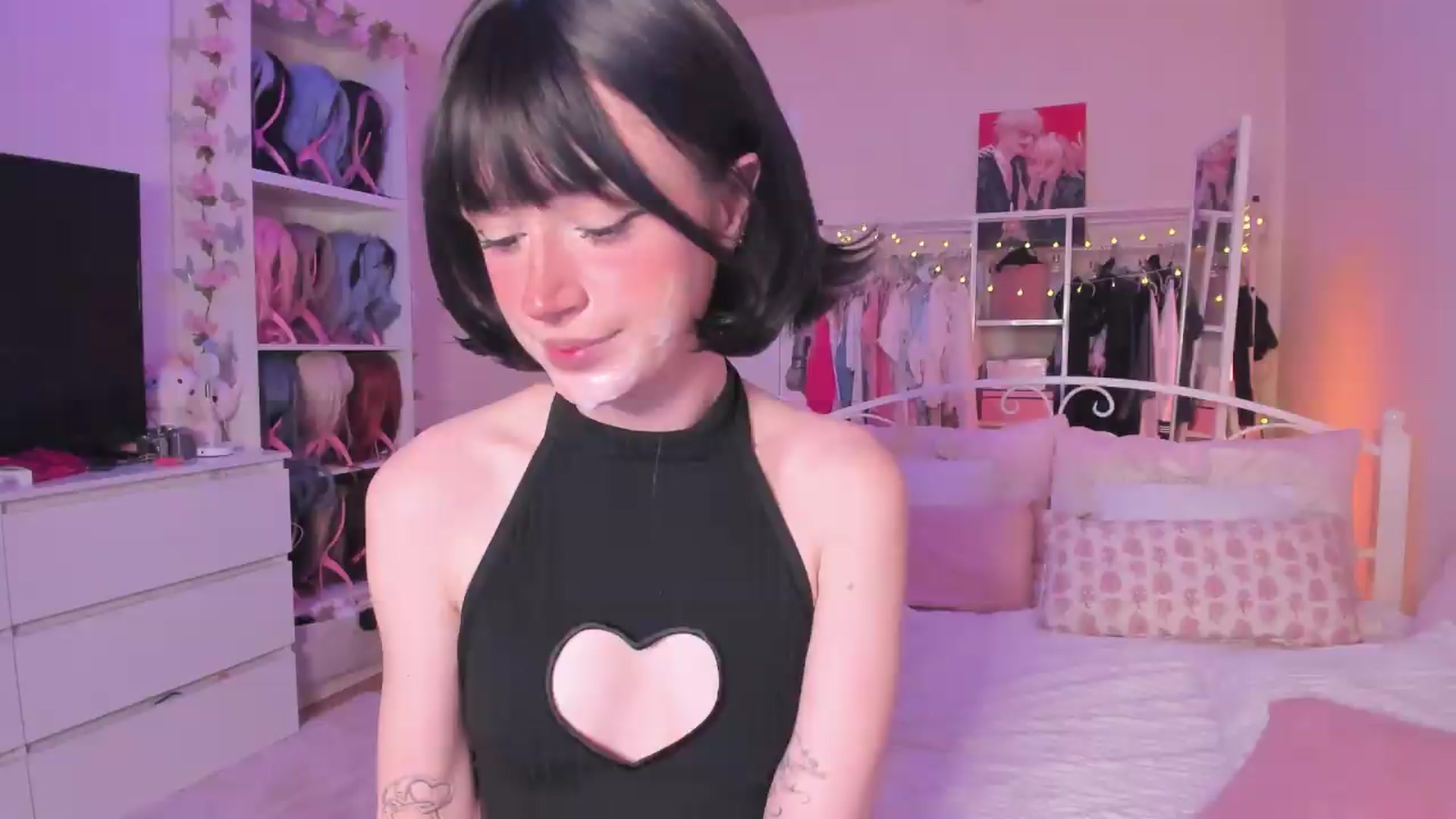 Gallery image thumbnail from AliceXsweeT's myfreecams stream on, 07/31/2026, 17:22 image 10 of 20