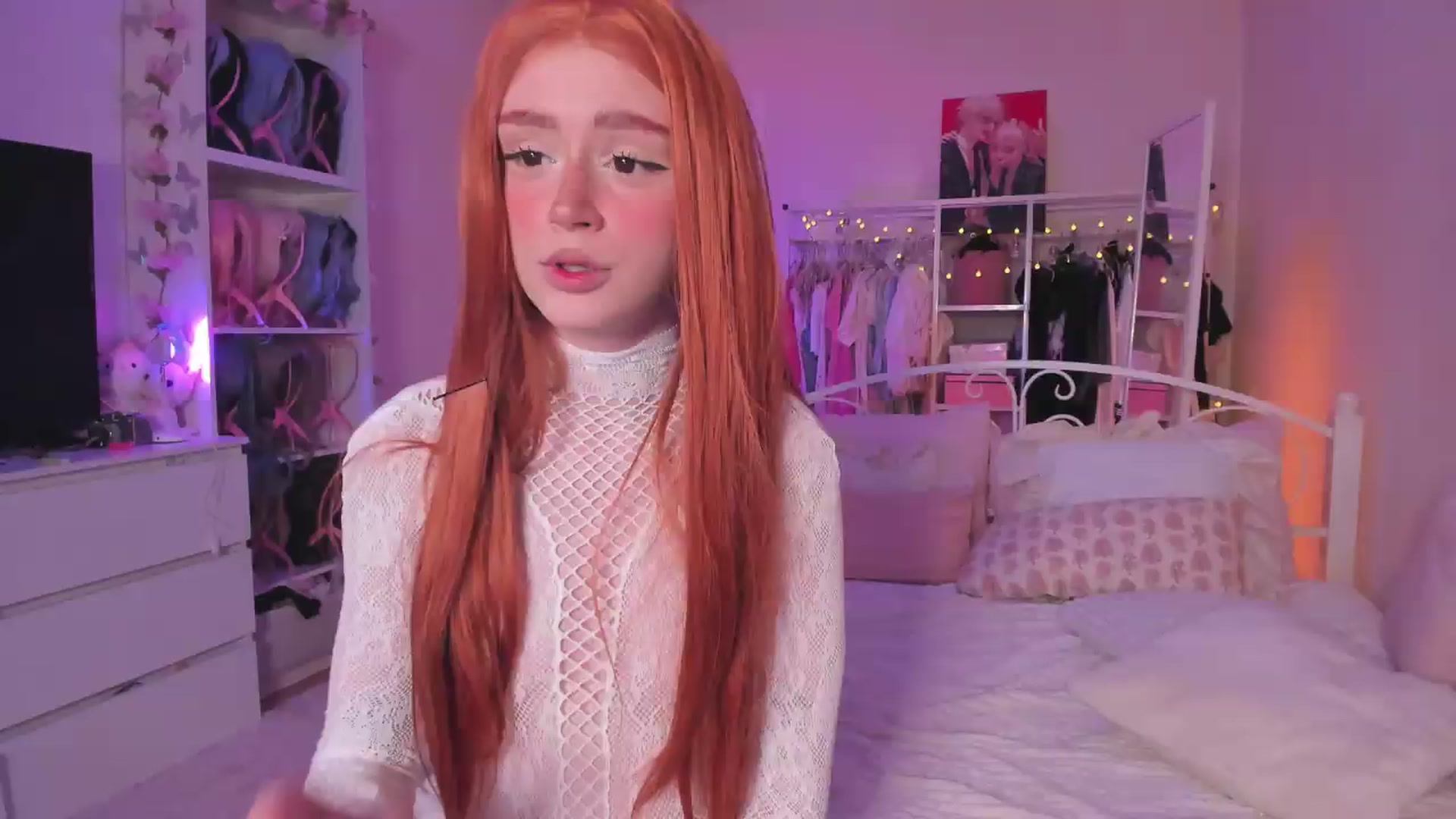 Gallery image thumbnail from AliceXsweeT's myfreecams stream on, 08/02/2026, 16:19 image 11 of 20