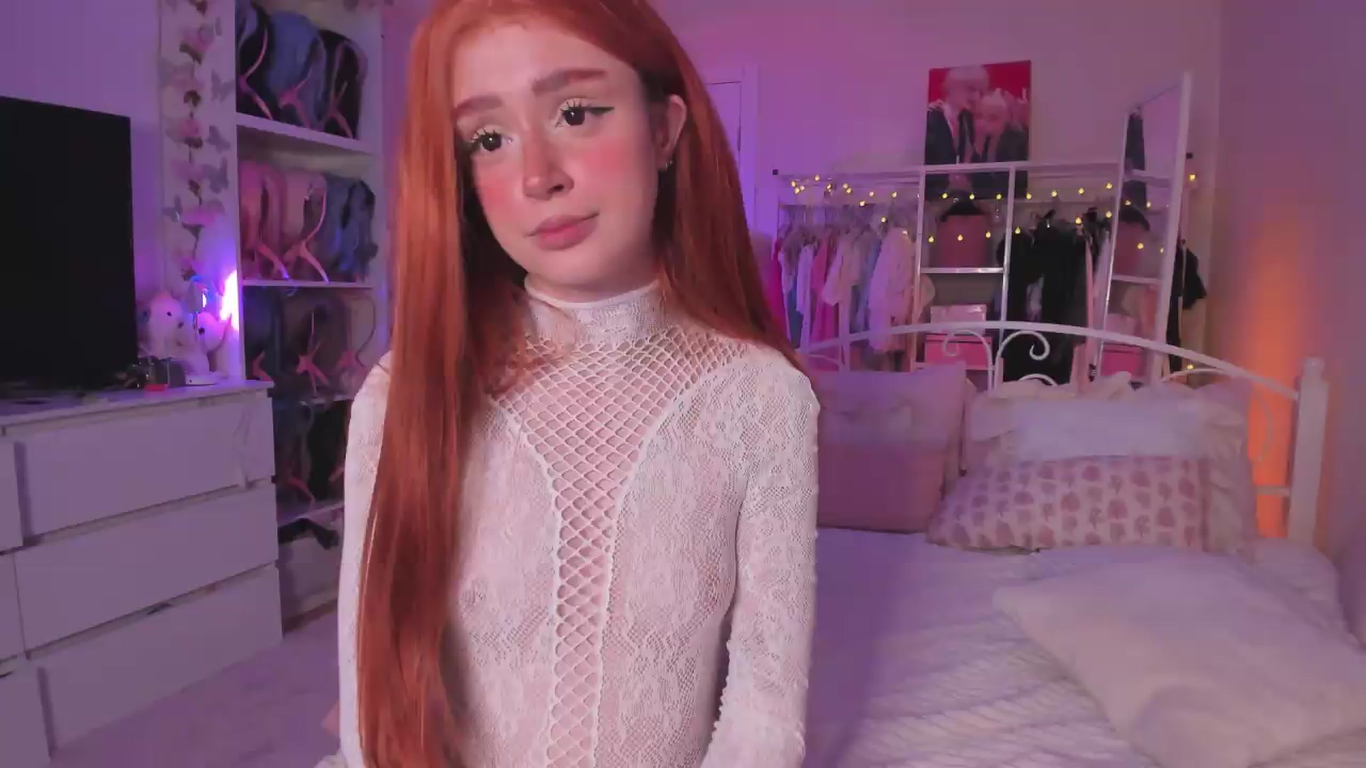 Gallery image thumbnail from AliceXsweeT's myfreecams stream on, 08/02/2026, 17:58 image 12 of 20