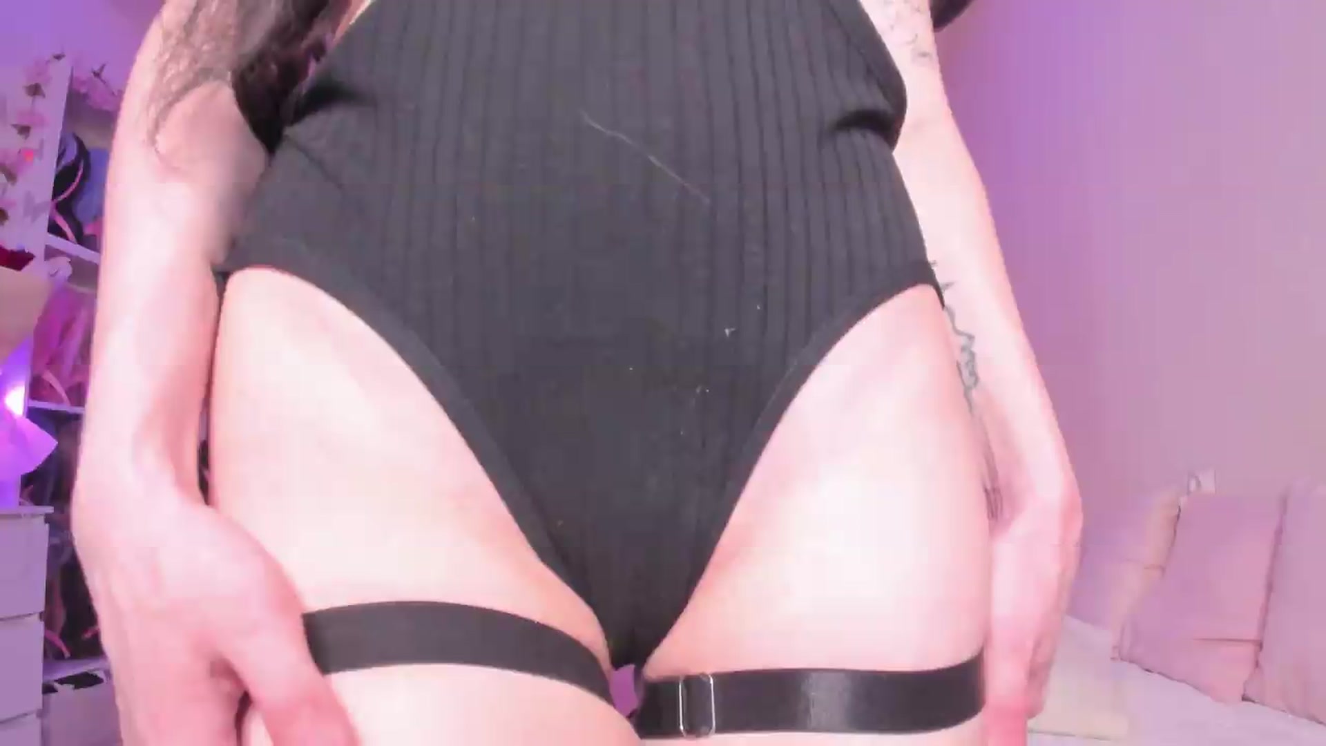 Gallery image thumbnail from AliceXsweeT's myfreecams stream on, 08/09/2026, 17:33 image 14 of 20
