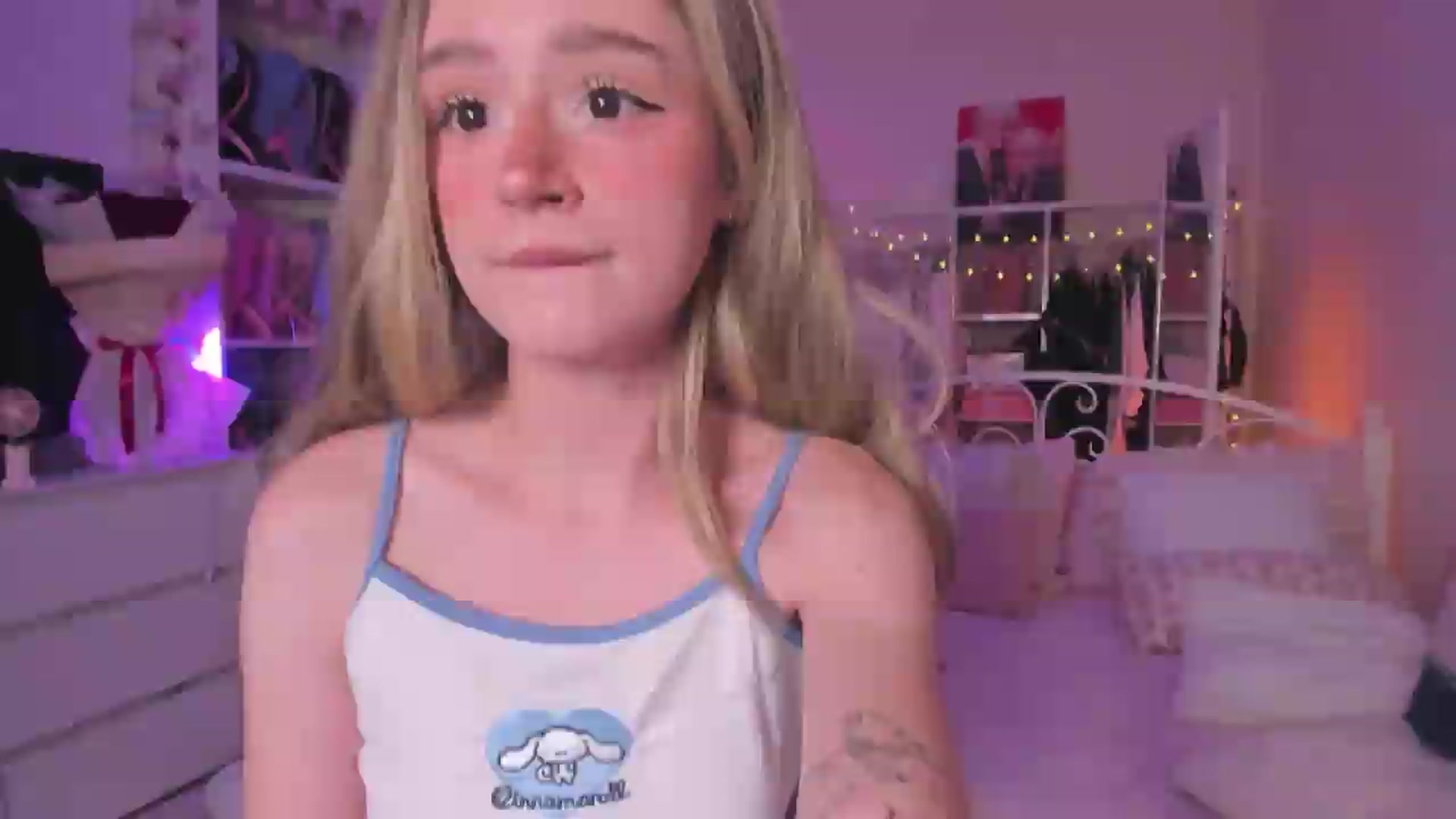 Gallery image thumbnail from AliceXsweeT's myfreecams stream on, 08/12/2026, 18:28 image 8 of 20
