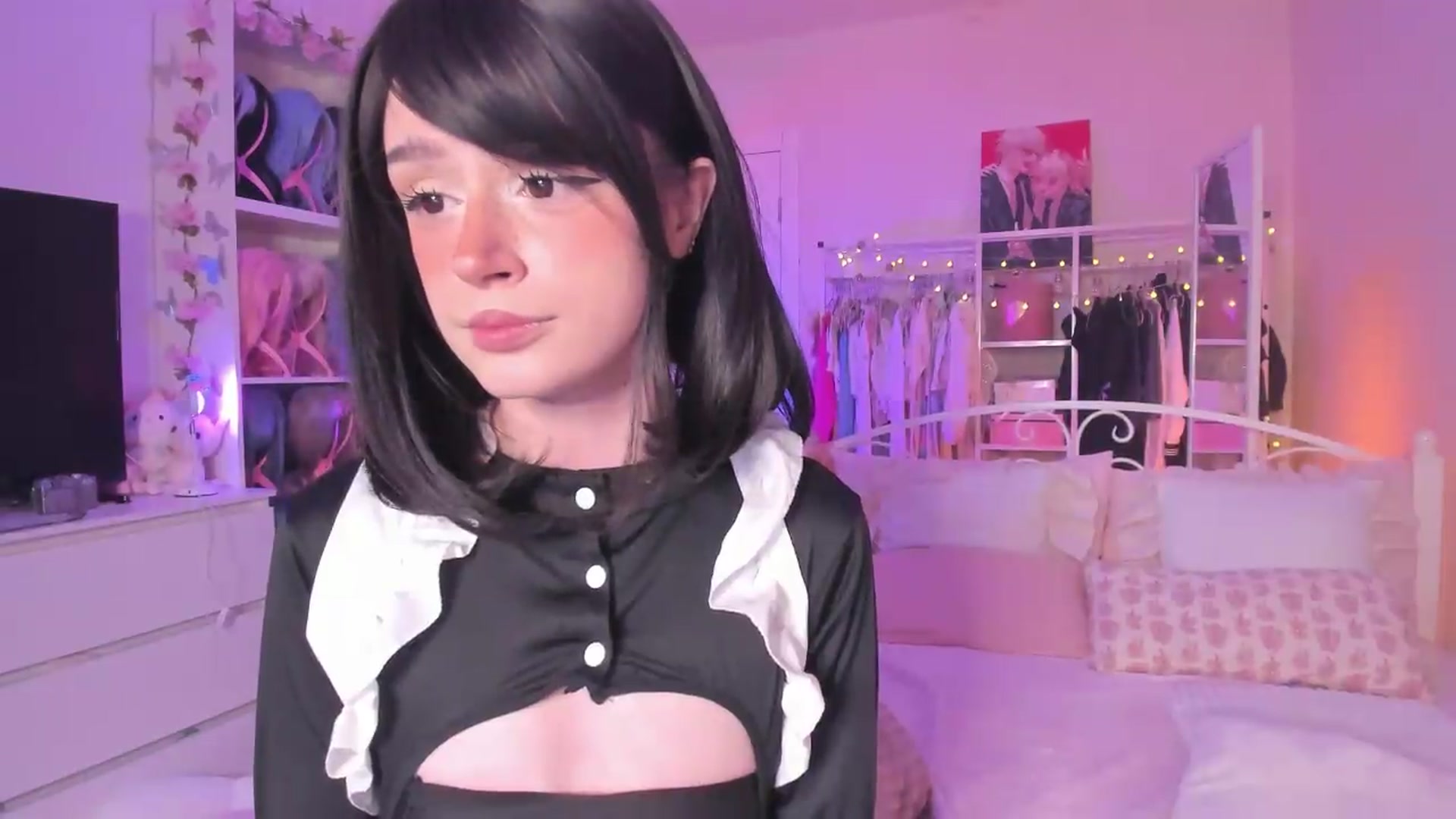 Gallery image thumbnail from AliceXsweeT's myfreecams stream on, 08/17/2026, 17:58 image 11 of 20